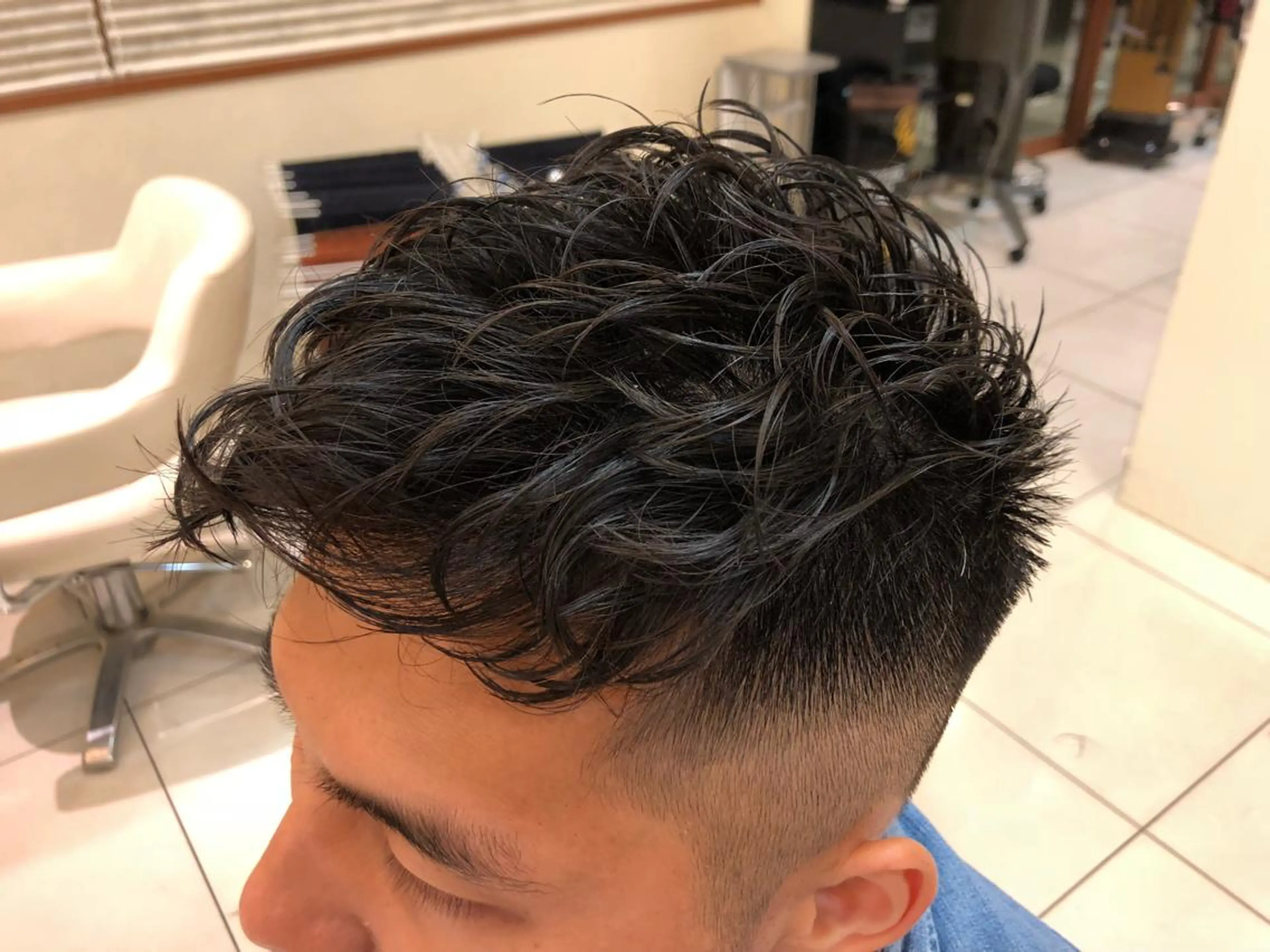 ショート メンズ フェードカット Lit.豊橋 夏目のヘアスタイル