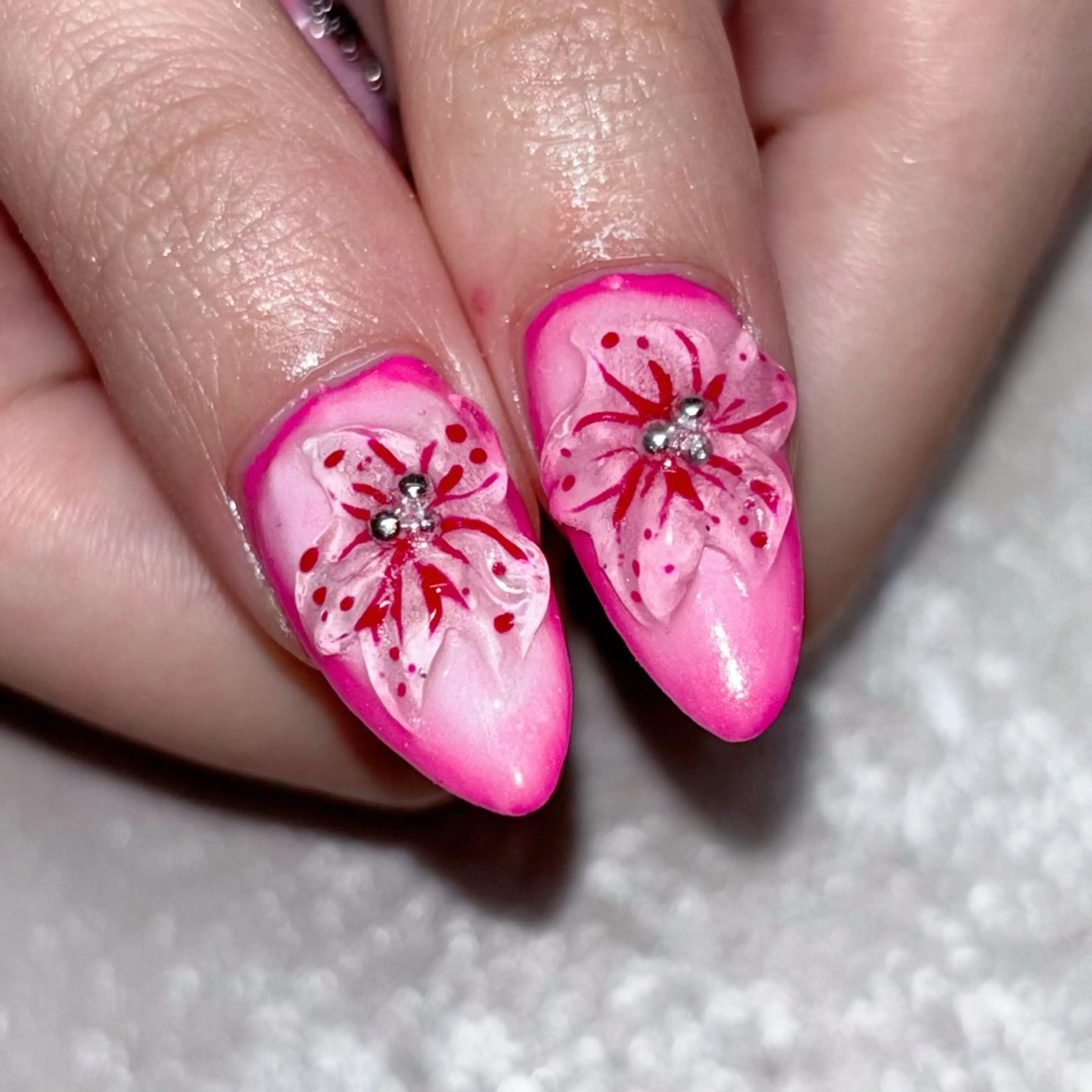 ネイル mimi 高石桃朱のネイルデザイン