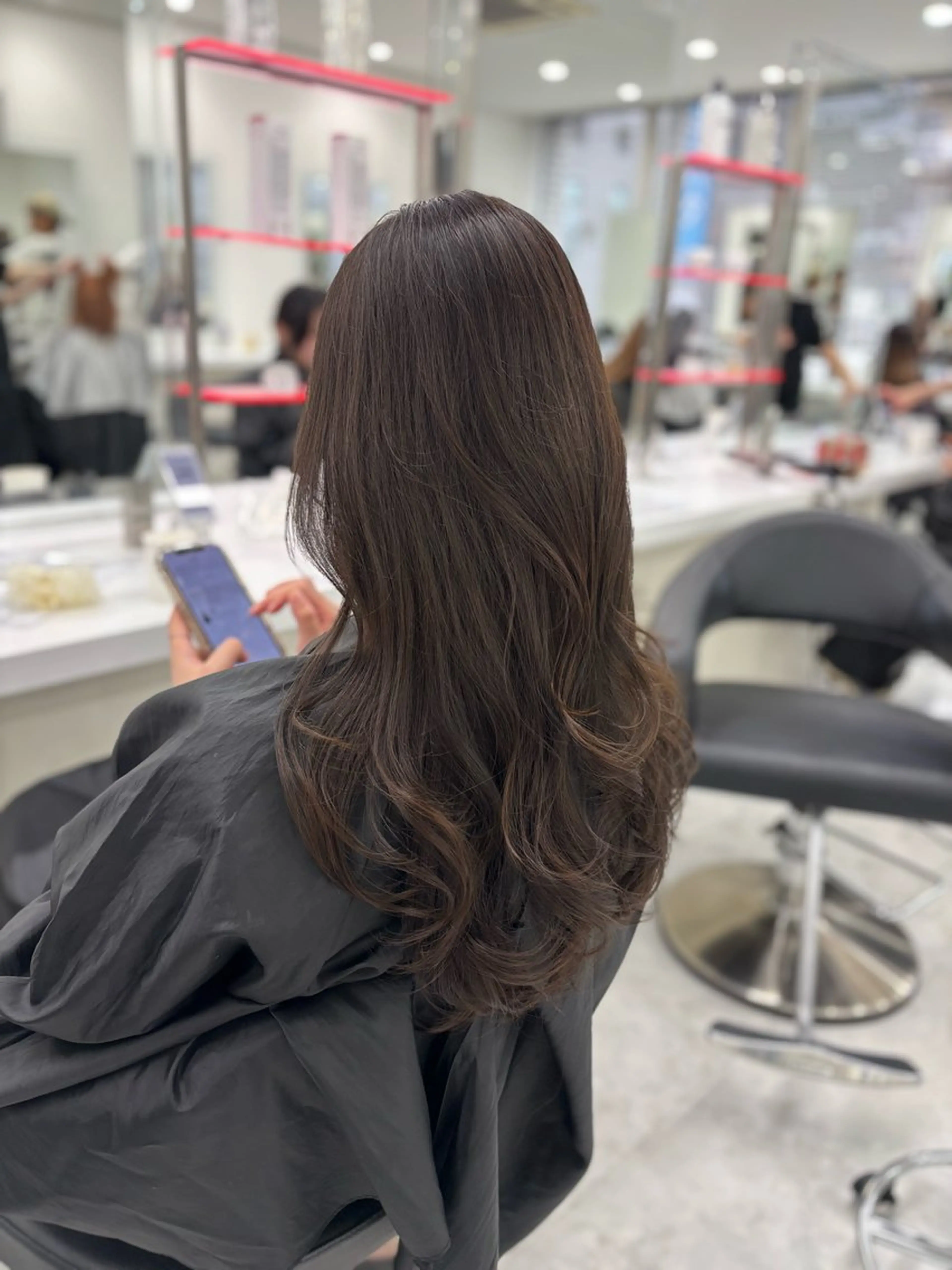ロング カット ヘアカラー トリートメント ヘッドスパ ヘアセット まろっと艶感ブラウン ベージュ🤍まなかのヘアスタイル
