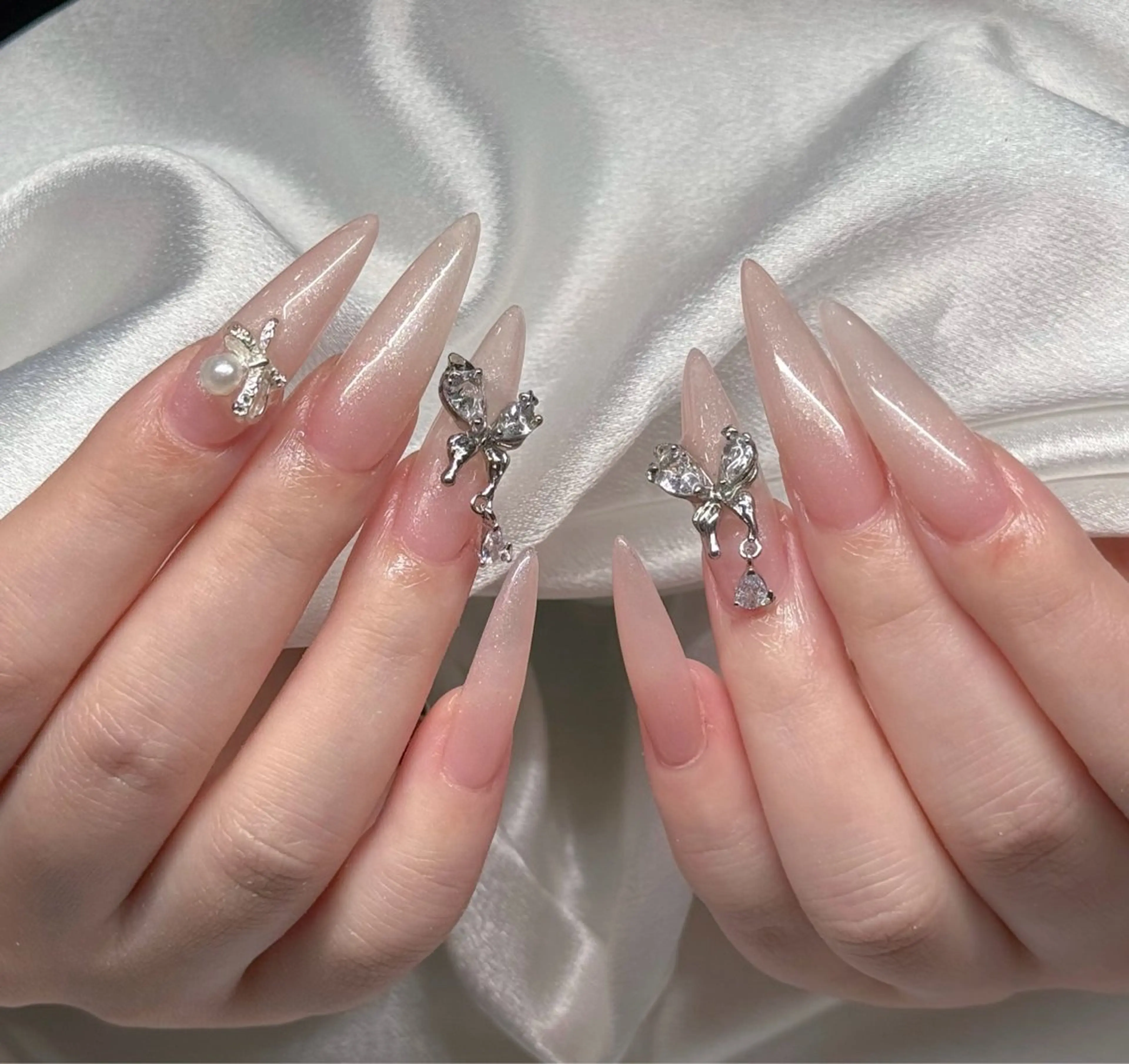 ネイル オーロラネイル ブルー チークネイル フットネイル フレンチネイル ハンドネイル REI レイのネイルデザイン