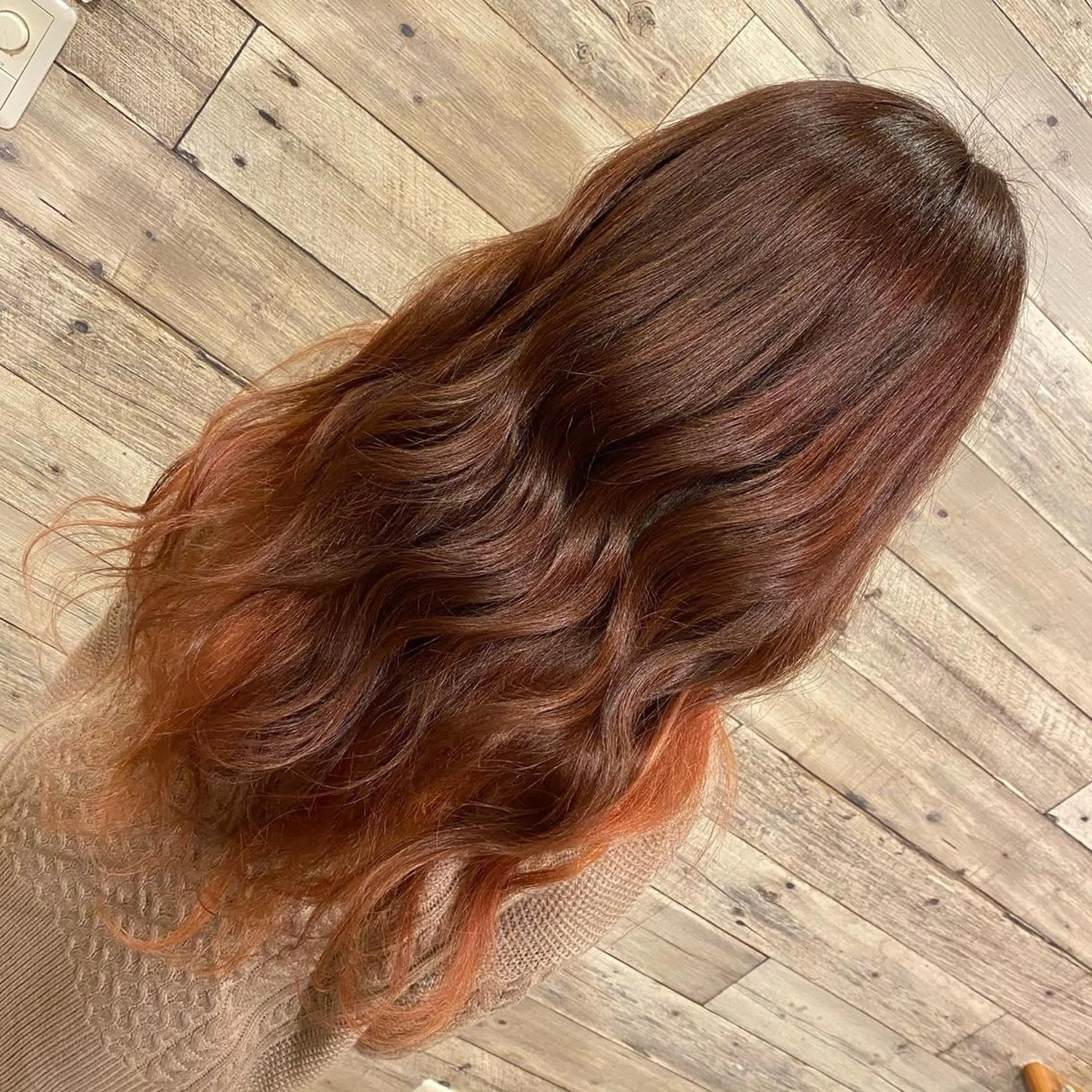 カラー ブリーチ ブラウンカラー インナーカラー ピンクカラー Ecre hair SARAのヘアスタイル