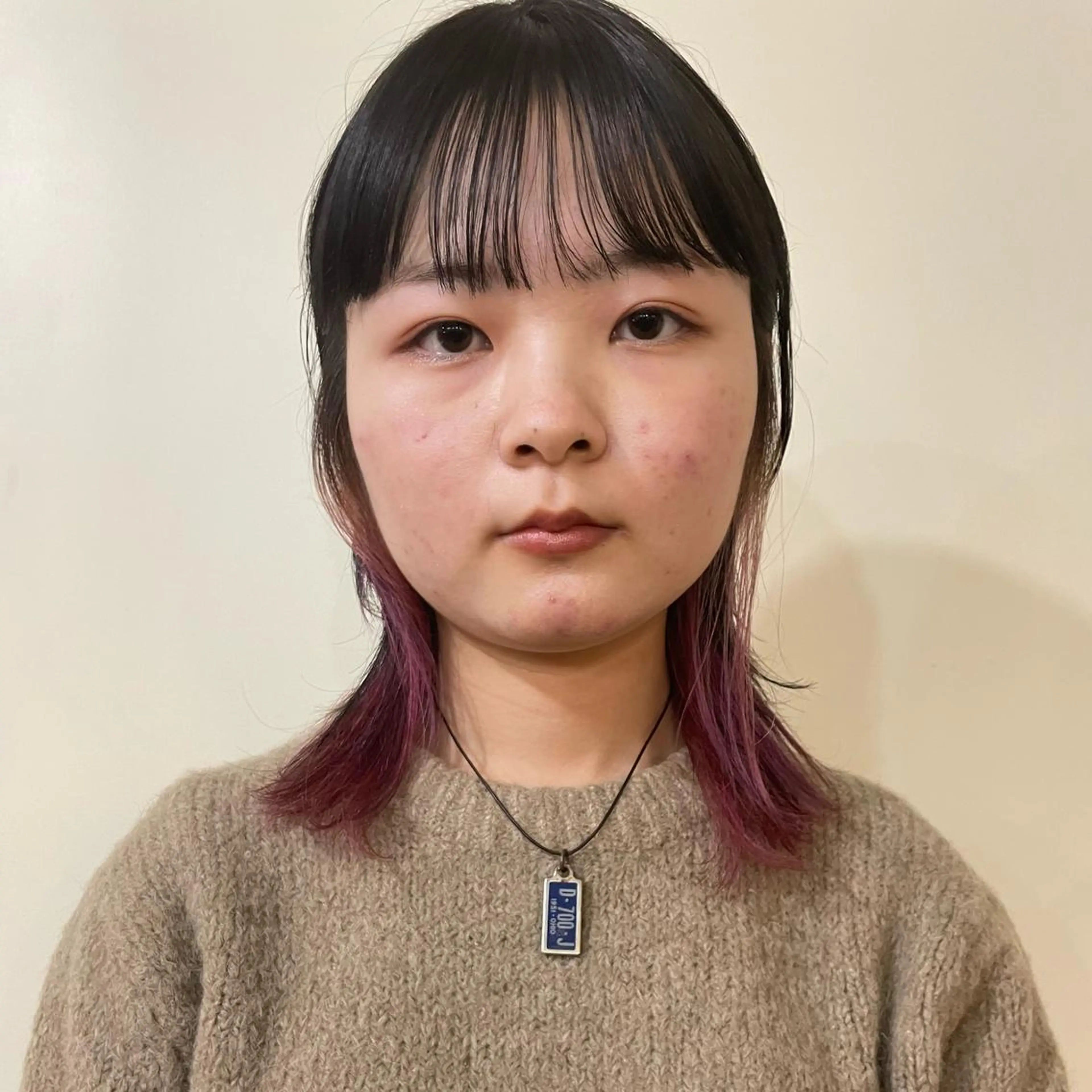 ミディアム カラー ホリケ アオイのヘアスタイル