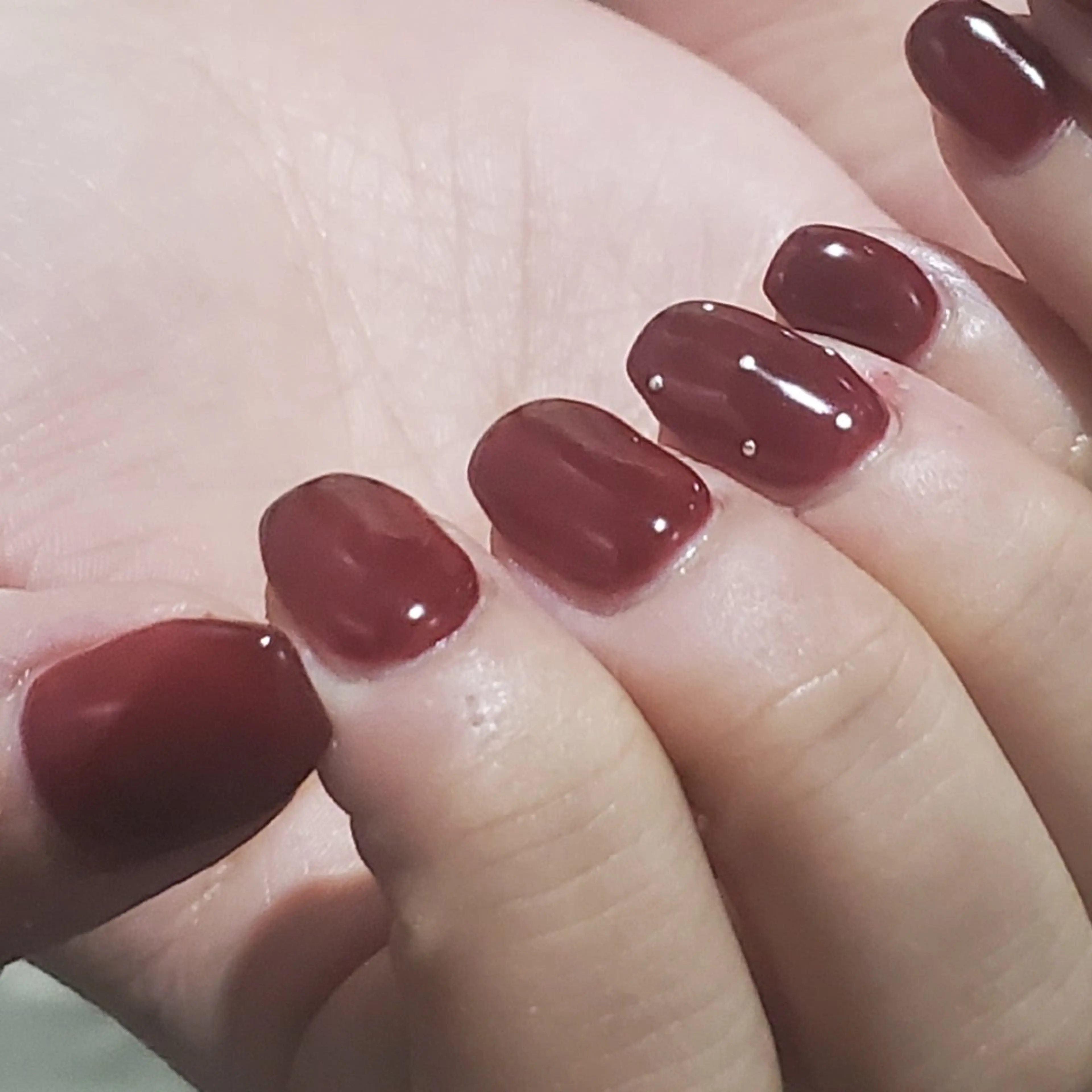 ネイル ドット MOM 原宿店所属・MoM マムネイル原宿のネイルデザイン