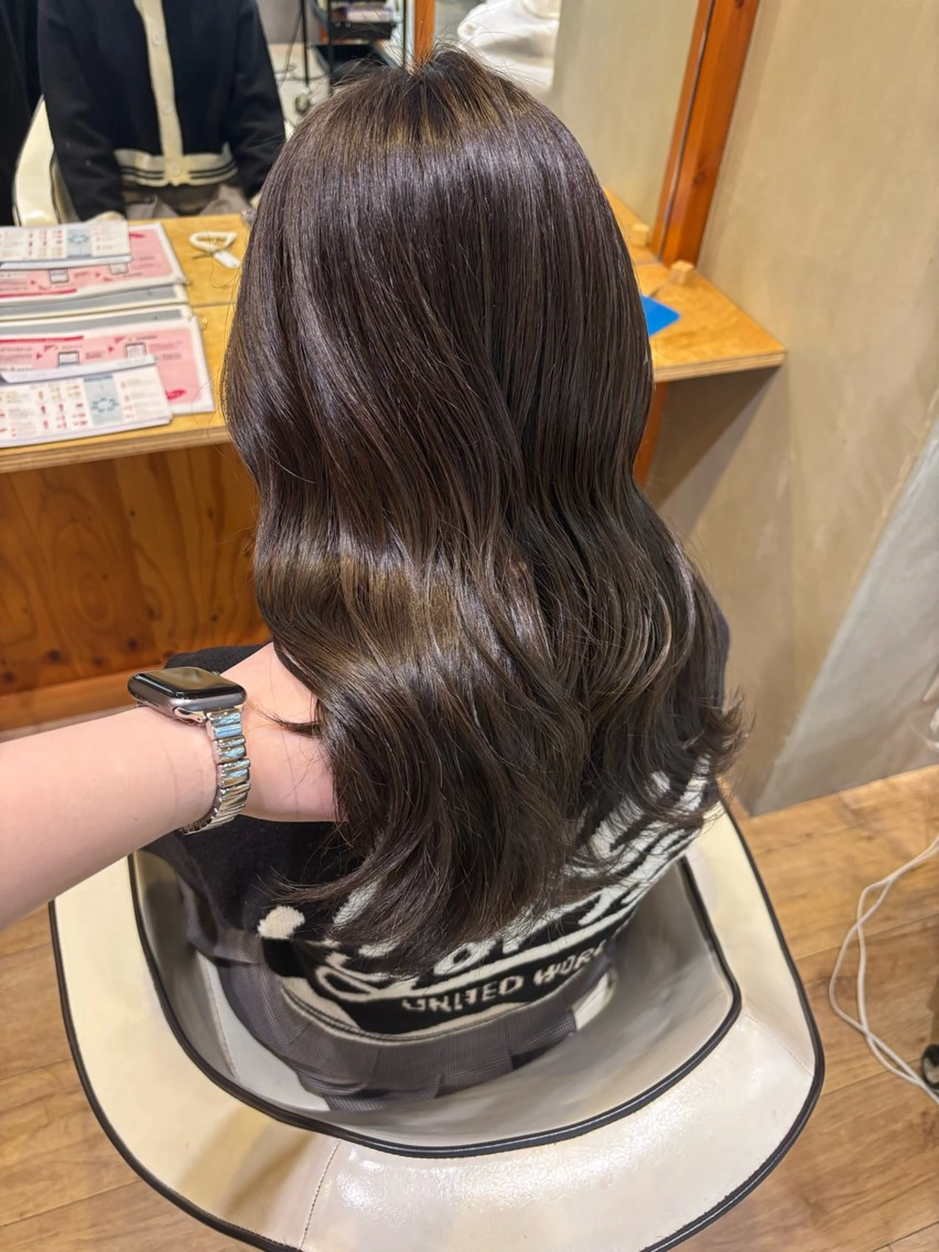 ロング カラー ヘアアレンジ グレージュ オリーブグレージュ オリーブグレー ヘアカラー 【韓国ヘア/透明感 カラー】makotoのヘアスタイル