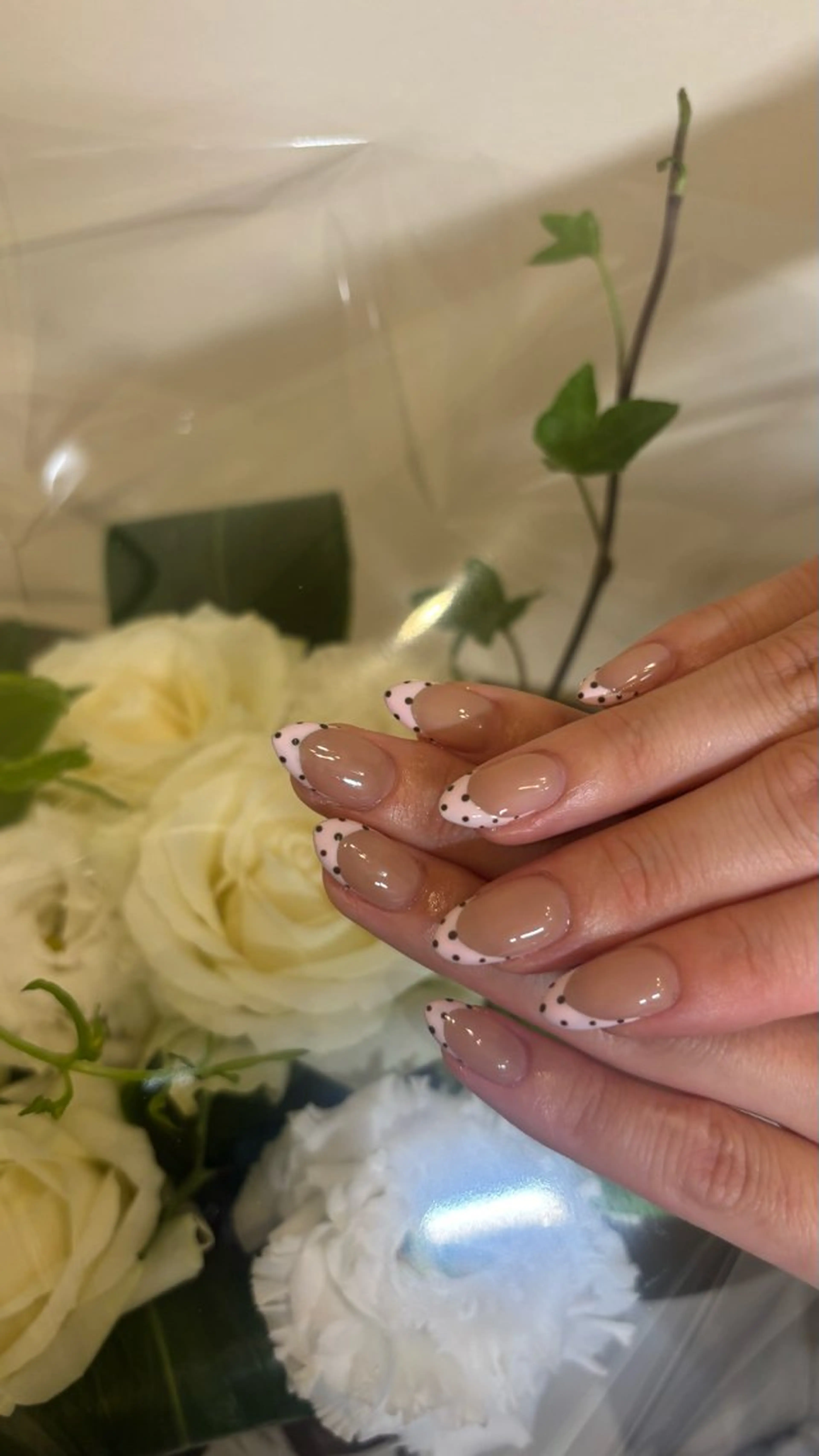ネイル ドット フレンチネイル ガーリー haru nailのネイルデザイン