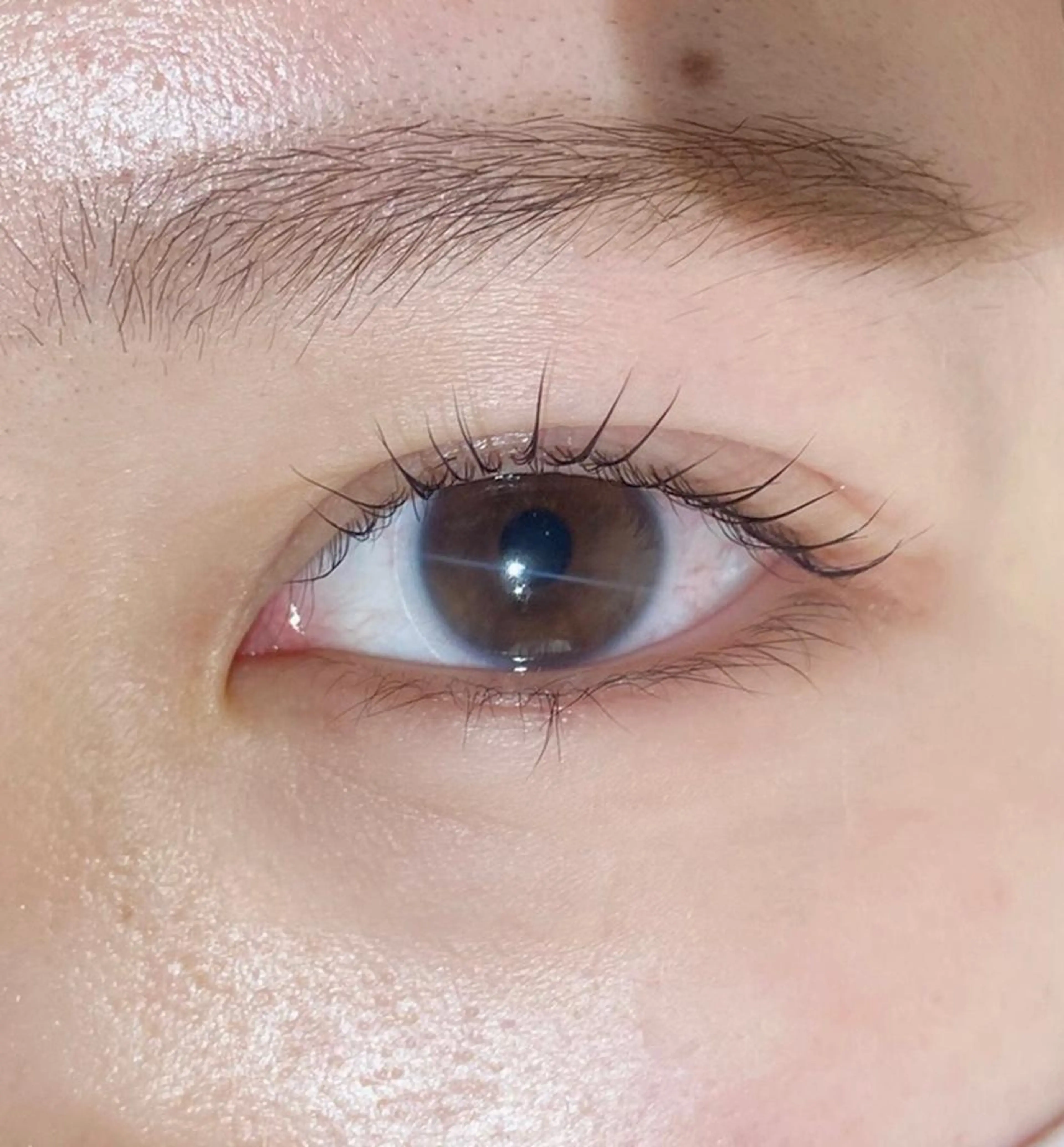 マツエク・マツパ white  eye あかりの眉毛・アイブロウイメージ