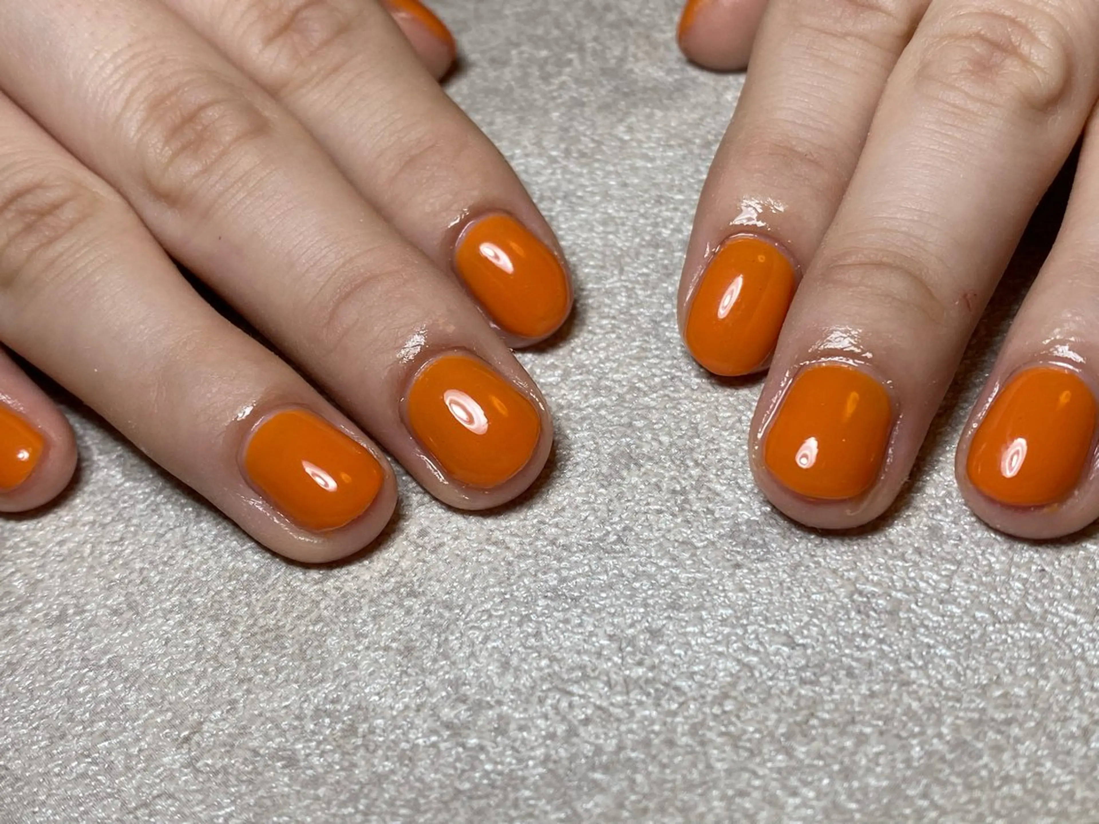ネイル ワンカラーネイル オレンジ ハンドネイル LIll nailのネイルデザイン