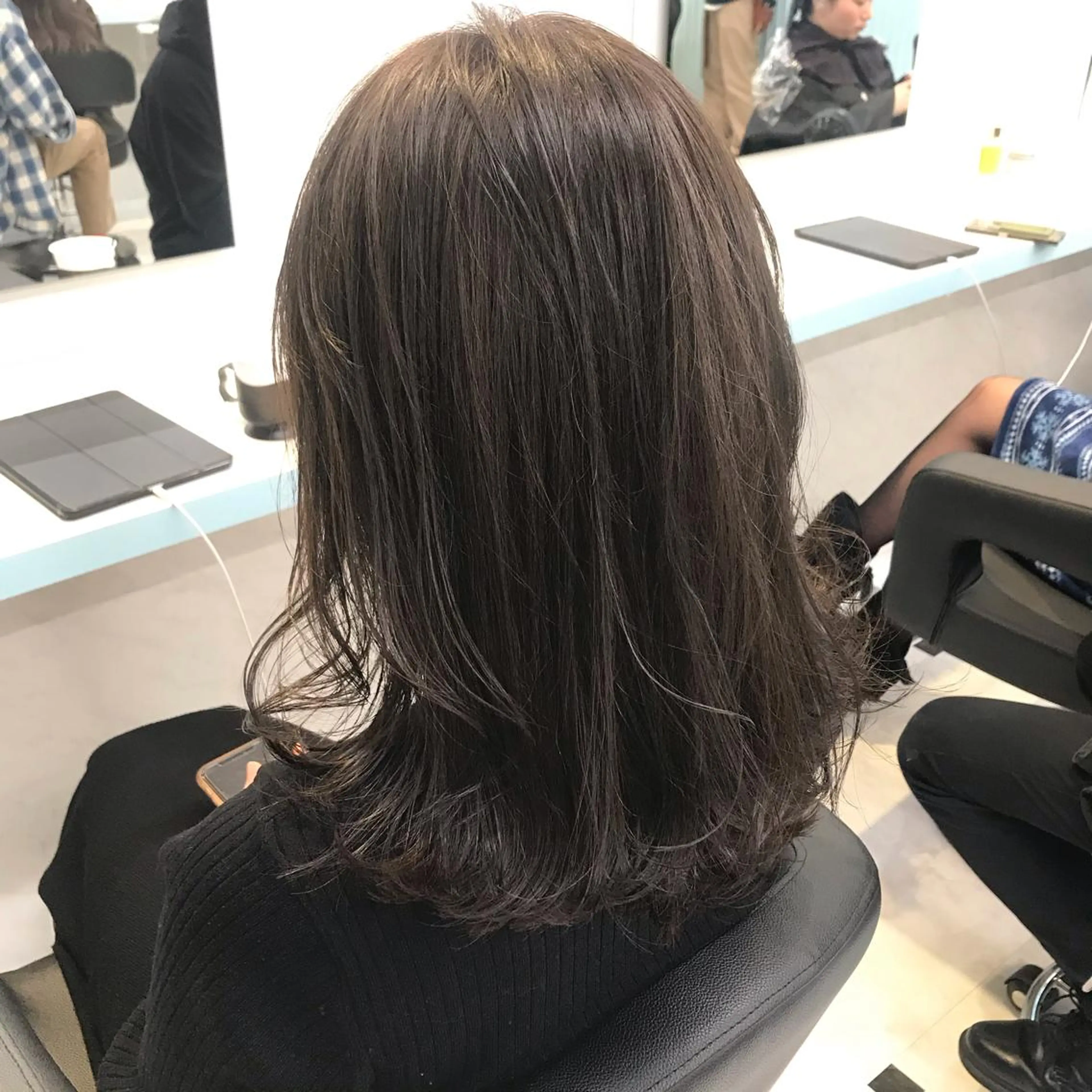 ミディアム カラー 🩵ハイトーン 美咲🩵のヘアスタイル