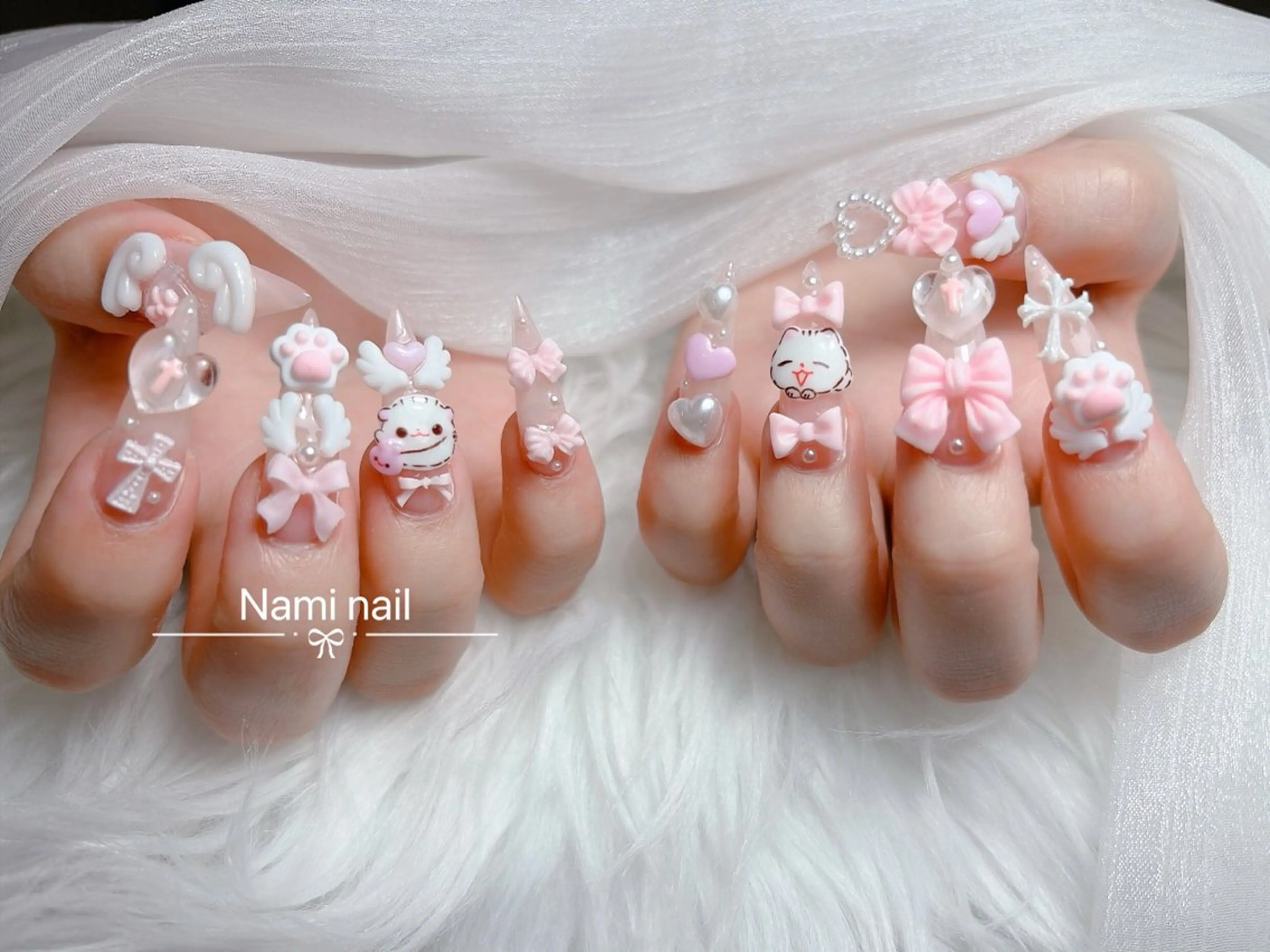 ネイル 長さ出し ガーリー 韓国ネイル ロングネイル 持ち込み ハンドネイル Nami nail salonのネイルデザイン