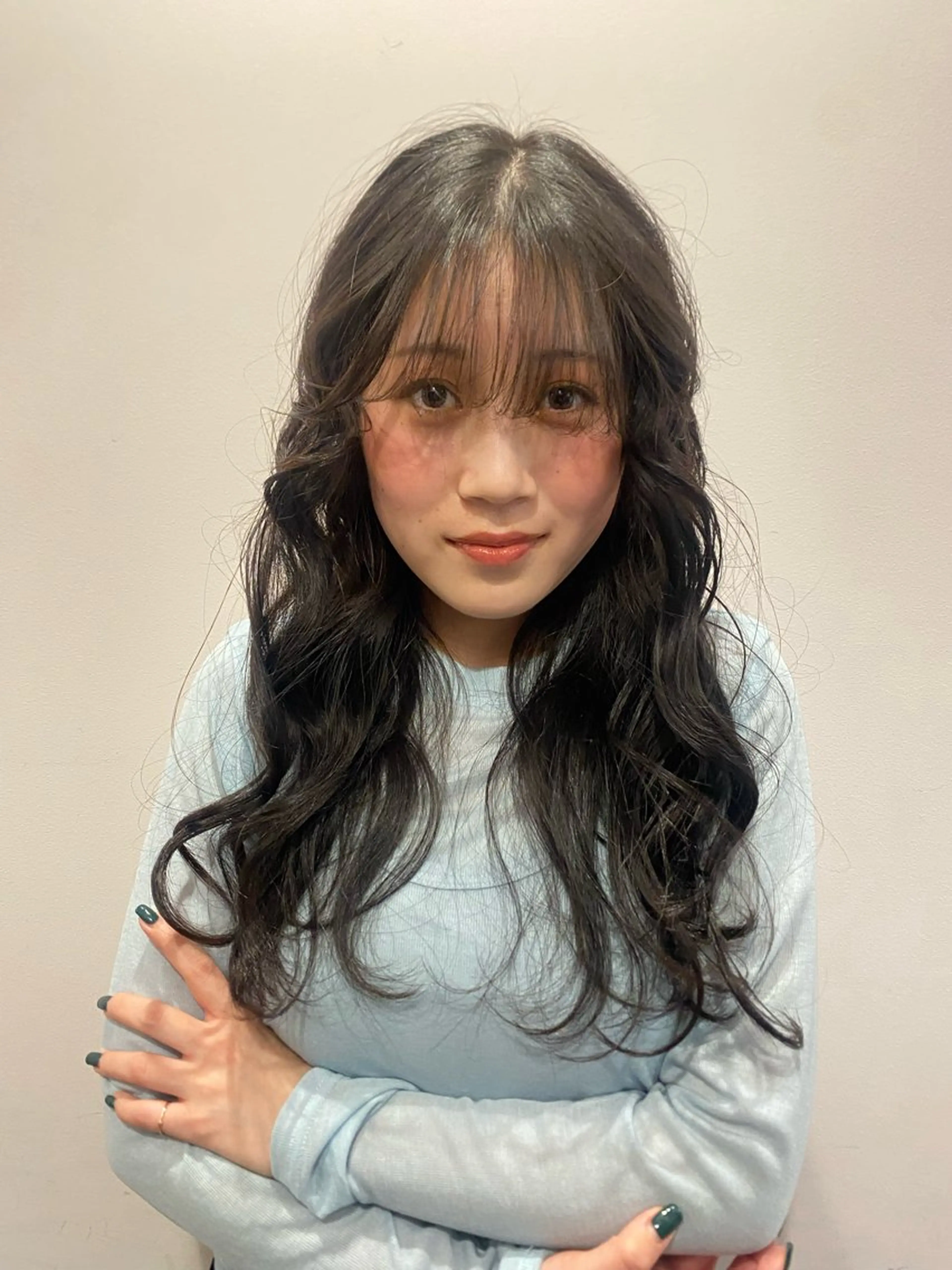 ロング カット ヘアカラー トリートメント 暖色カラー/オリーブ /ミニボブ/白柳美空のヘアスタイル