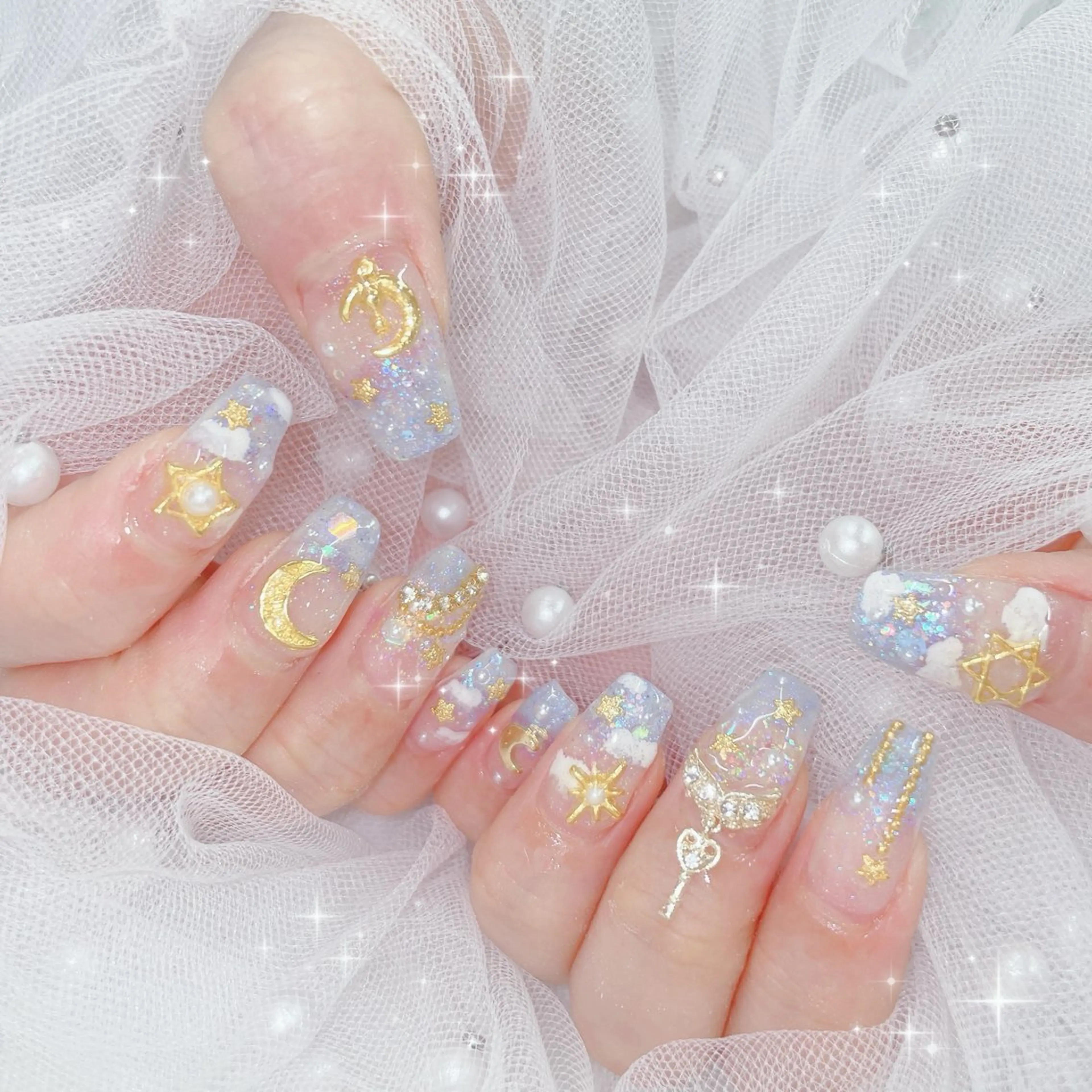 ネイル フレンチネイル ジェルネイル ガラスフレンチ ハート キラキラネイル Kanoネイル 大宮店のネイルデザイン