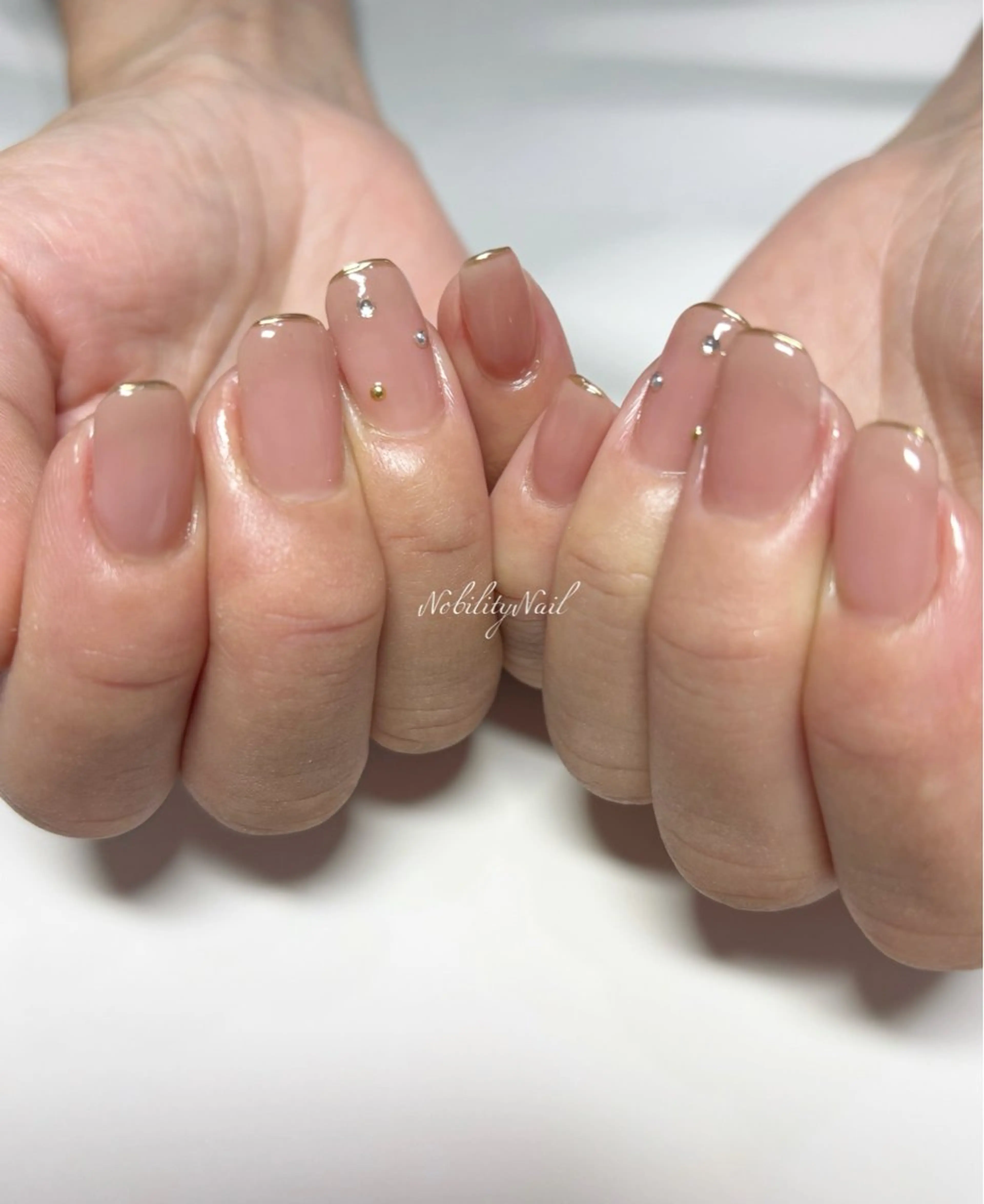 ネイル ミラーネイル ピンク シンプルネイル ストーンネイル ネイルサロンNobilityNail所属・風口 麻由子のネイルデザイン