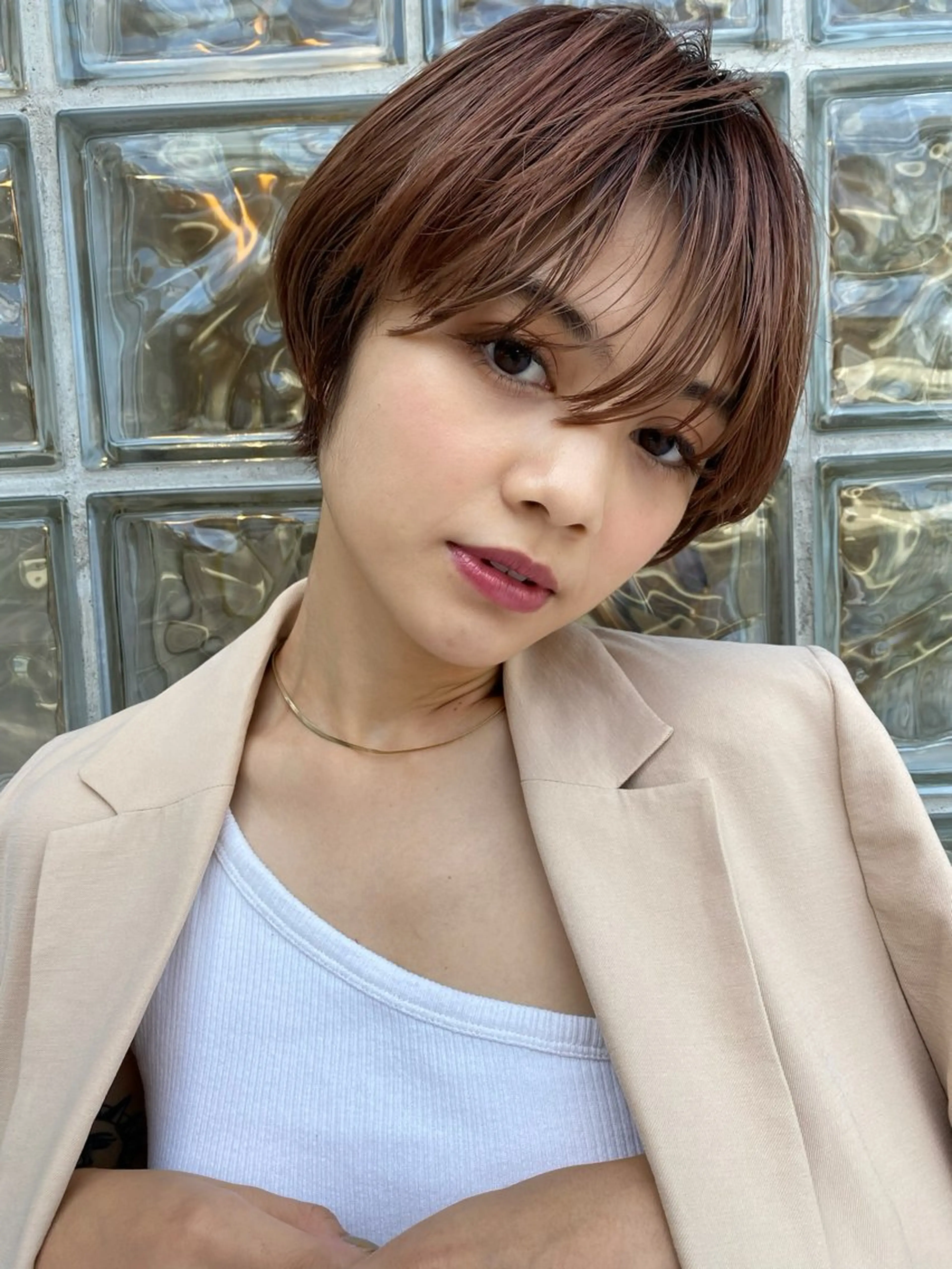 ショート コテ巻き/パーマ/艶 透明感/荻原凜太郎のヘアスタイル