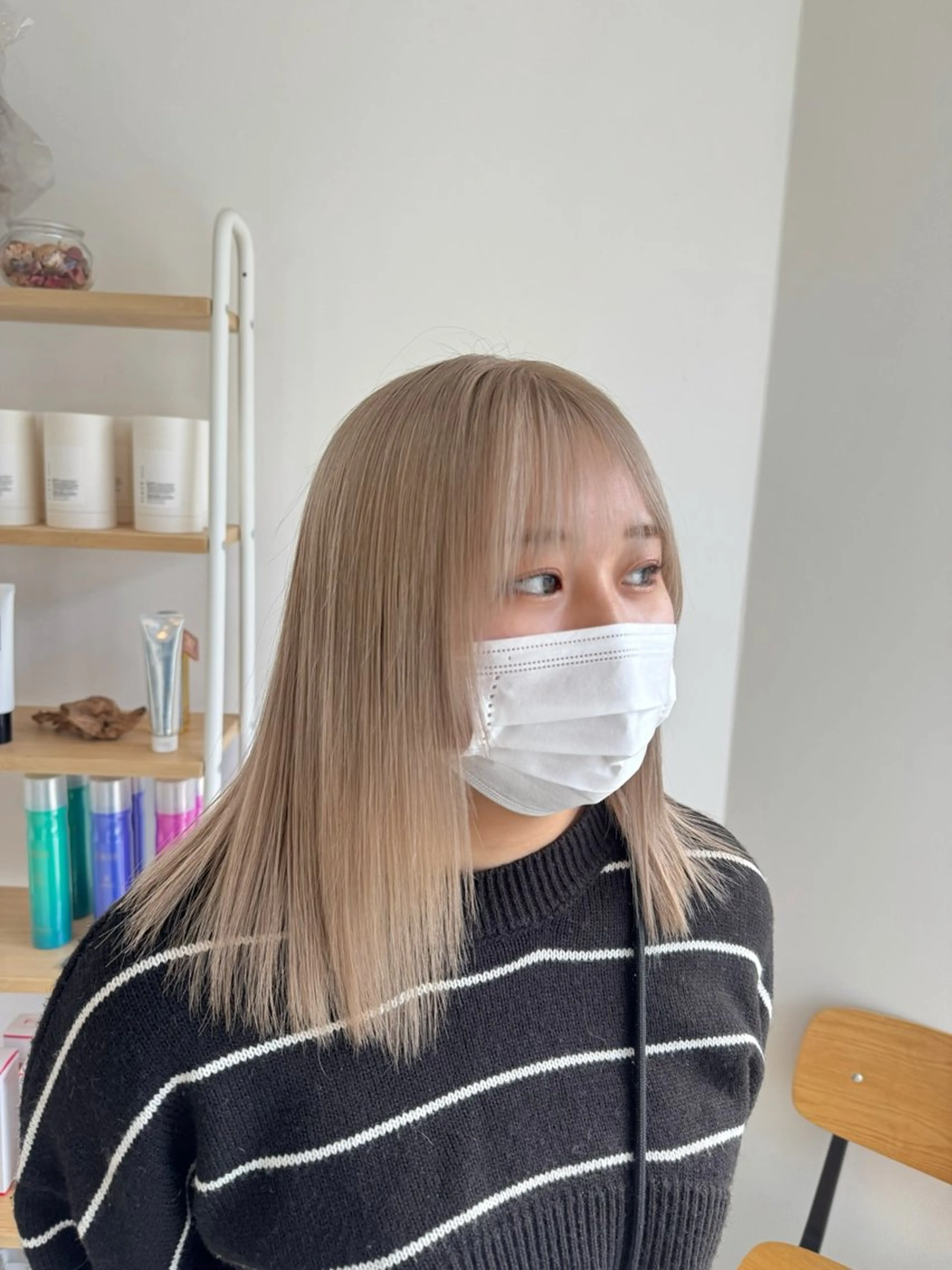 ミディアム カラー 堀越 美羽のヘアスタイル