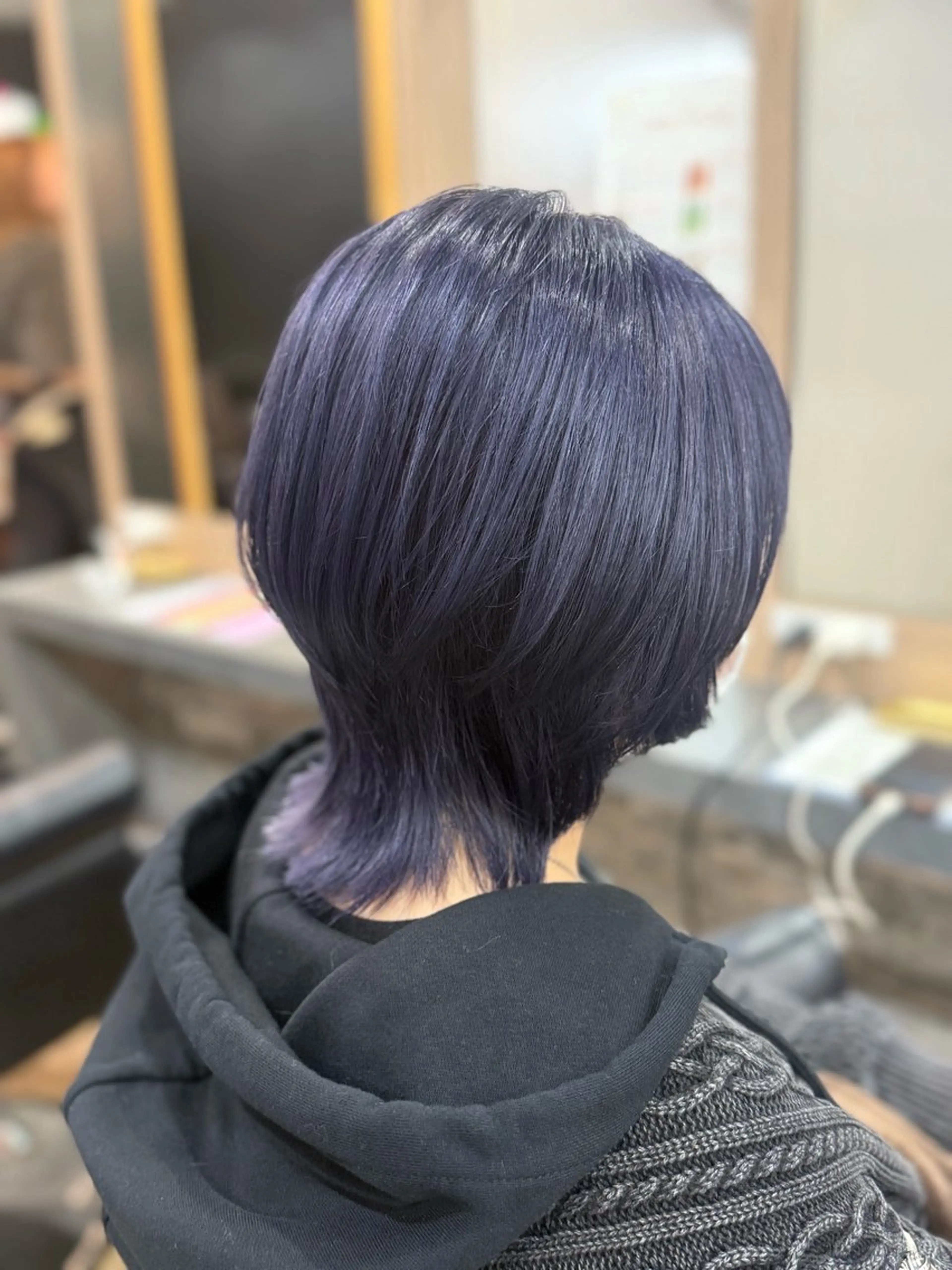 ショート カラー ブリーチ ブルーカラー ケアブリーチ パープルカラー ウルフカット カット ヘアカラー 横浜/ケアブリーチ /人毛エクステのヘアスタイル