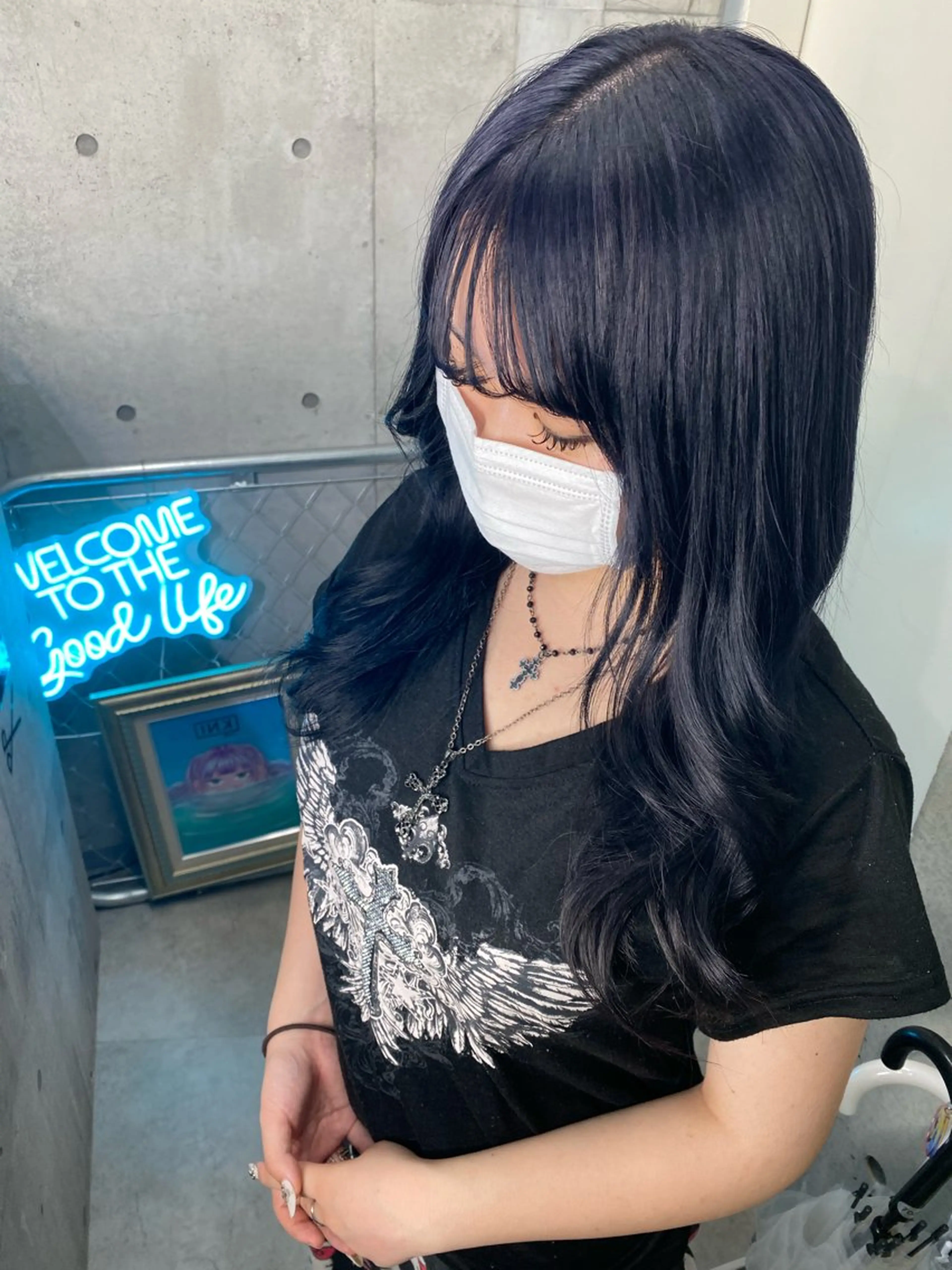 セミロング カラー 黒髪 ブルーカラー ブルーブラック 國分 伸也のヘアスタイル