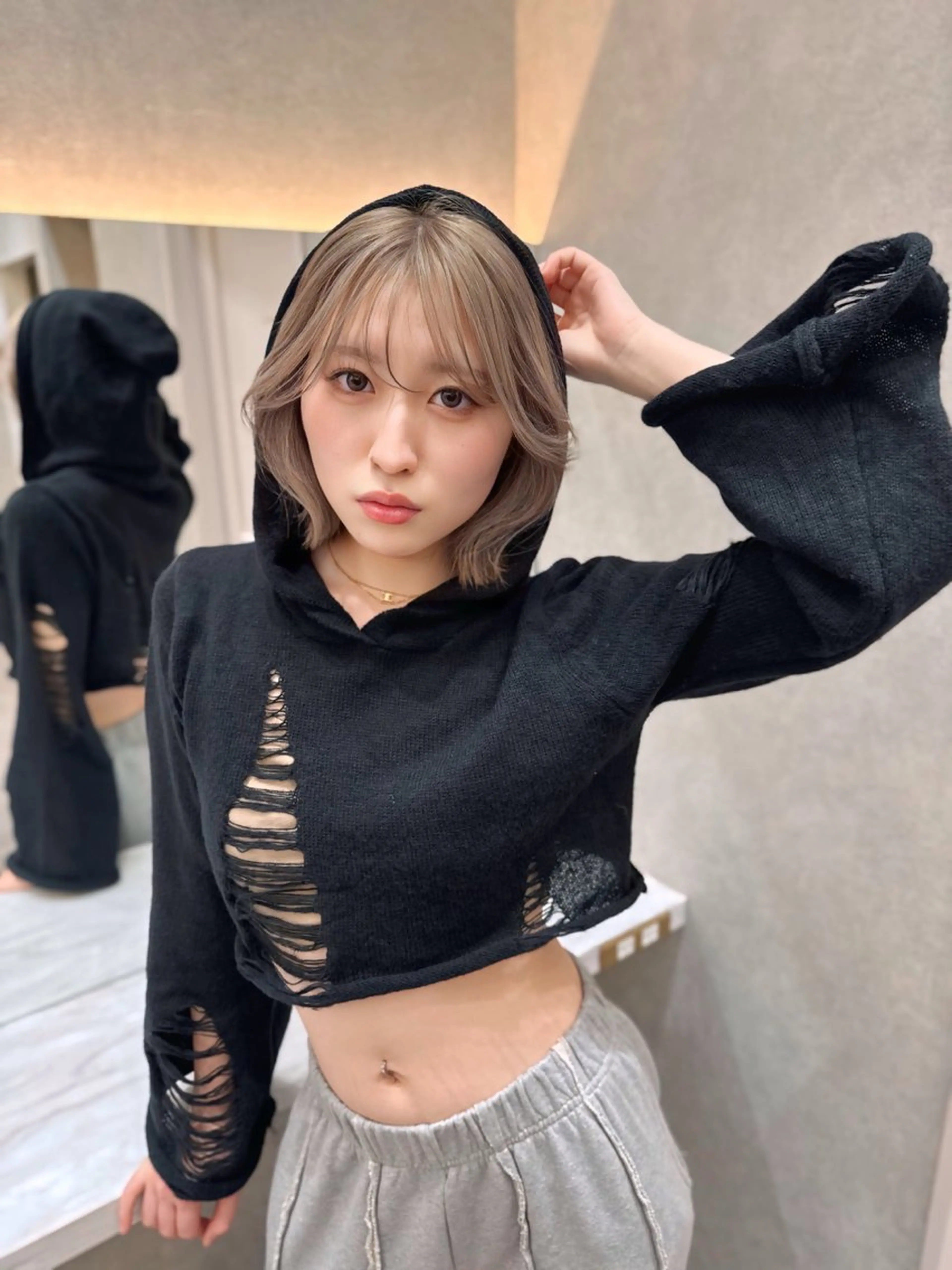 ミディアム karin ボブハイトーンのヘアスタイル