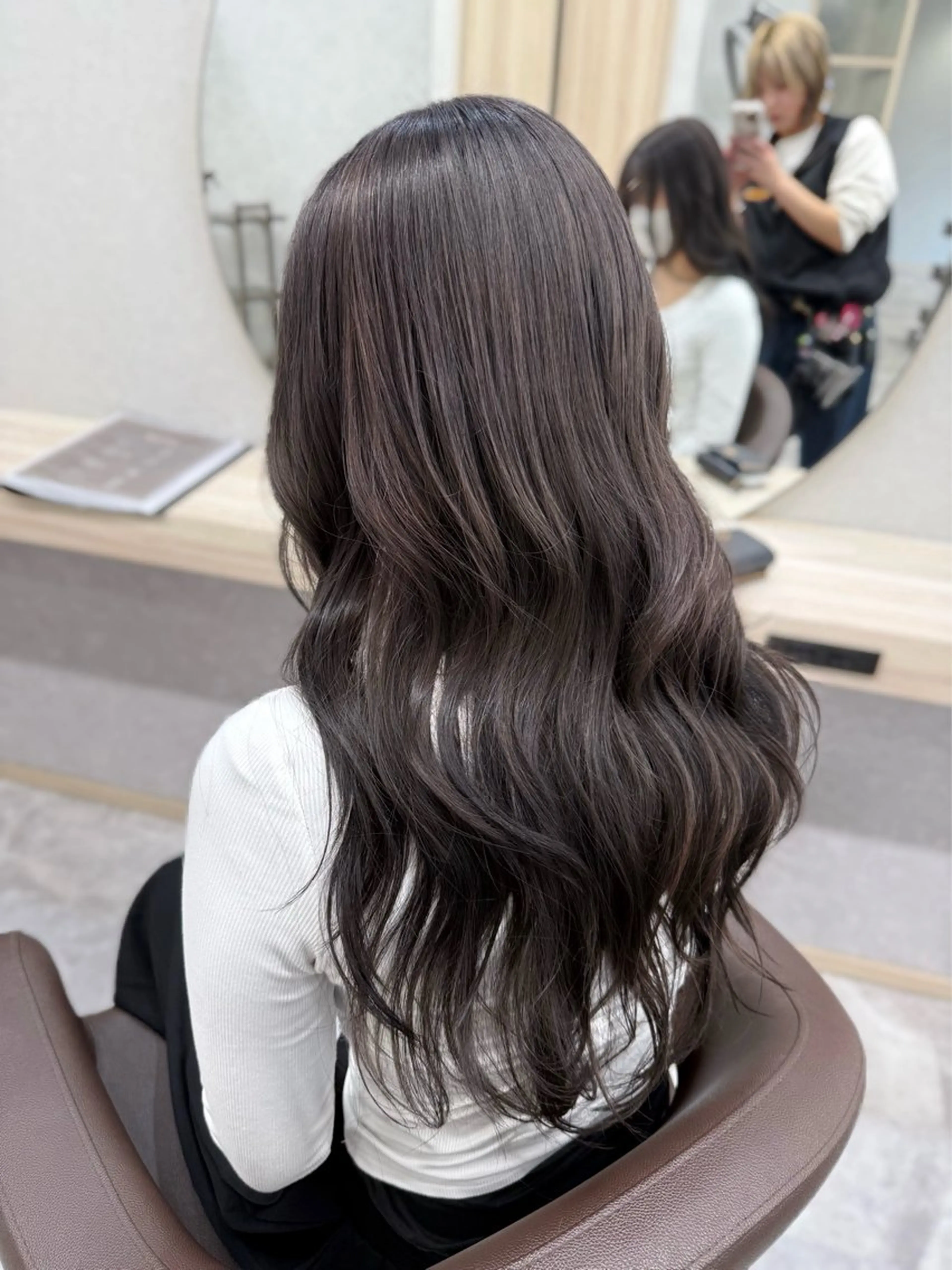 ロング カラー ブリーチ グレージュ ラベンダーカラー ラベンダーグレージュ ラベンダーグレー ヘアカラー KEEN.渋沢/ ブリーチ/みなのヘアスタイル