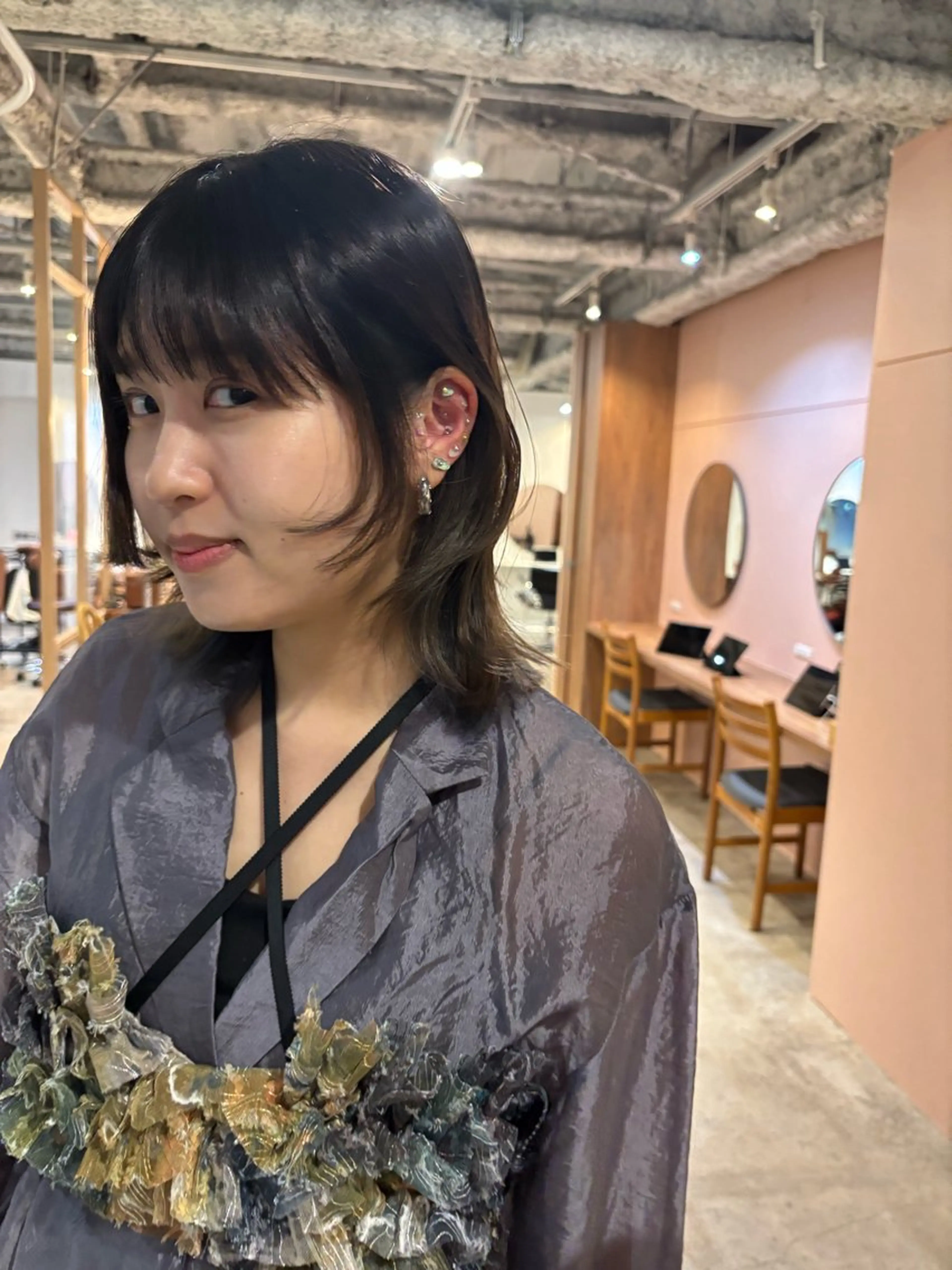 ミディアム カット ヘアカラー トリートメント Hayashi Shioriのヘアスタイル