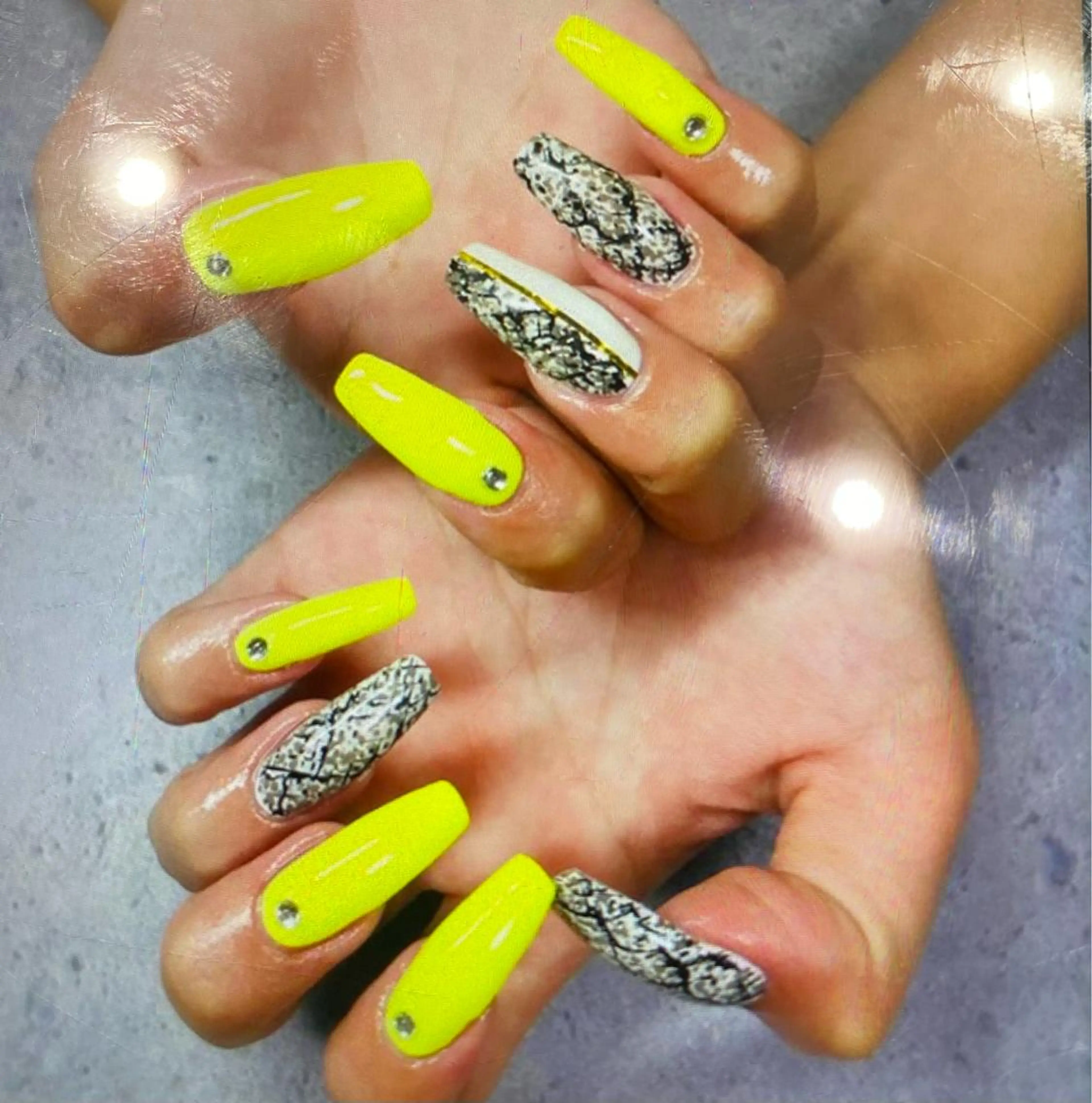 ネイル EN_NAIL 野中本店Ayakaのネイルデザイン