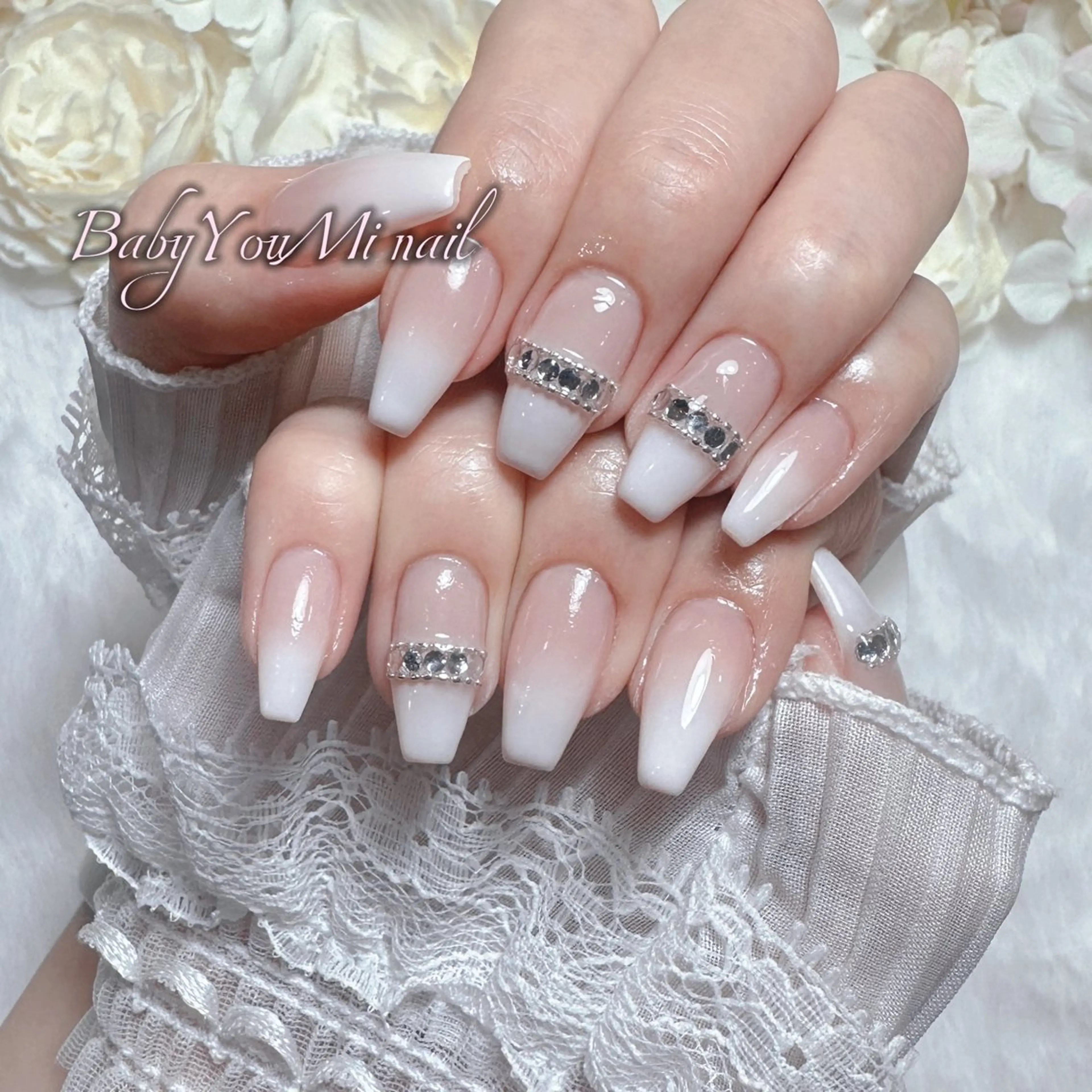 ネイル オーロラネイル チークネイル 成人式 フットネイル フレンチネイル ハンドネイル ハンドケア BabyYouMi nailのネイルデザイン