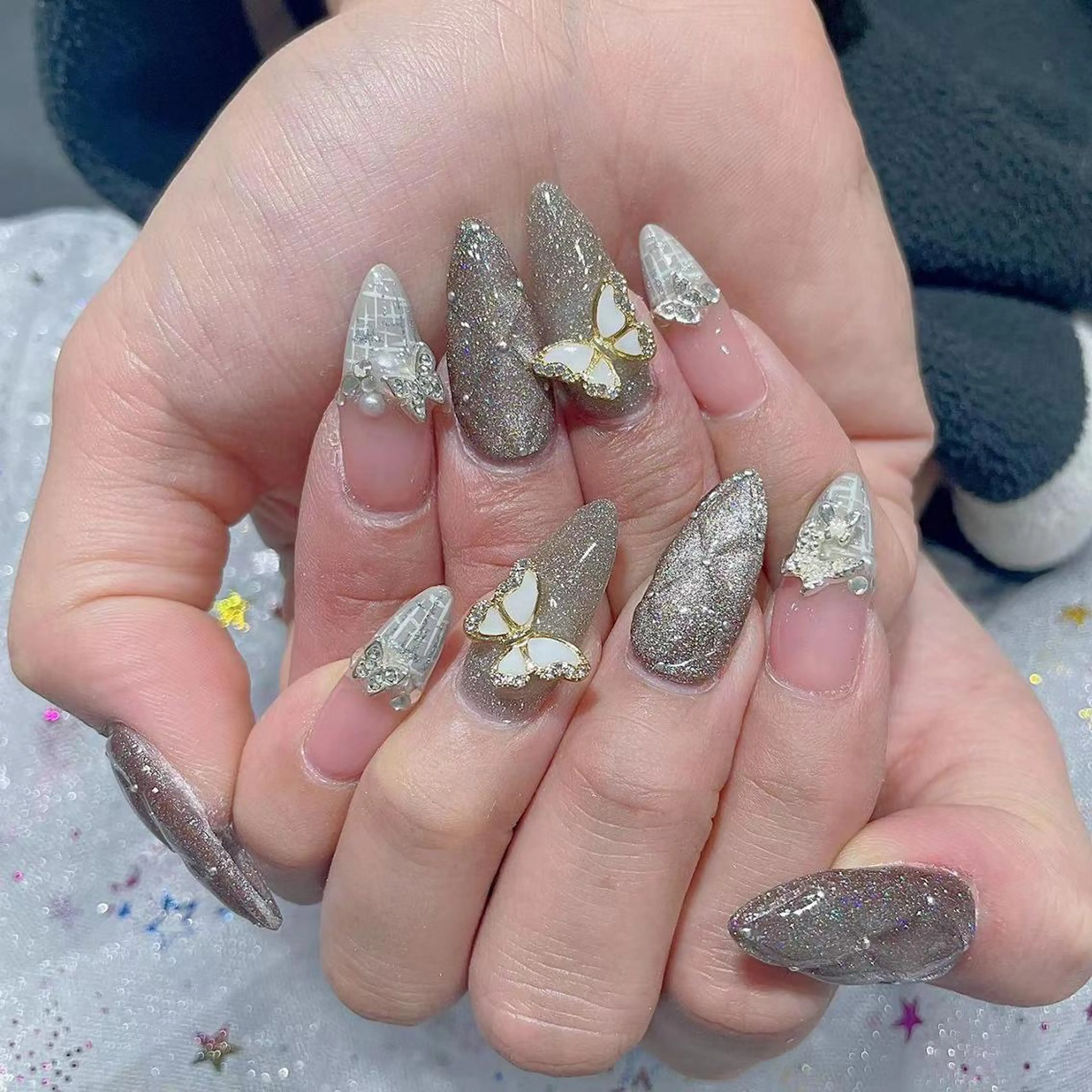 ネイル ハンドネイル Queens テイのネイルデザイン