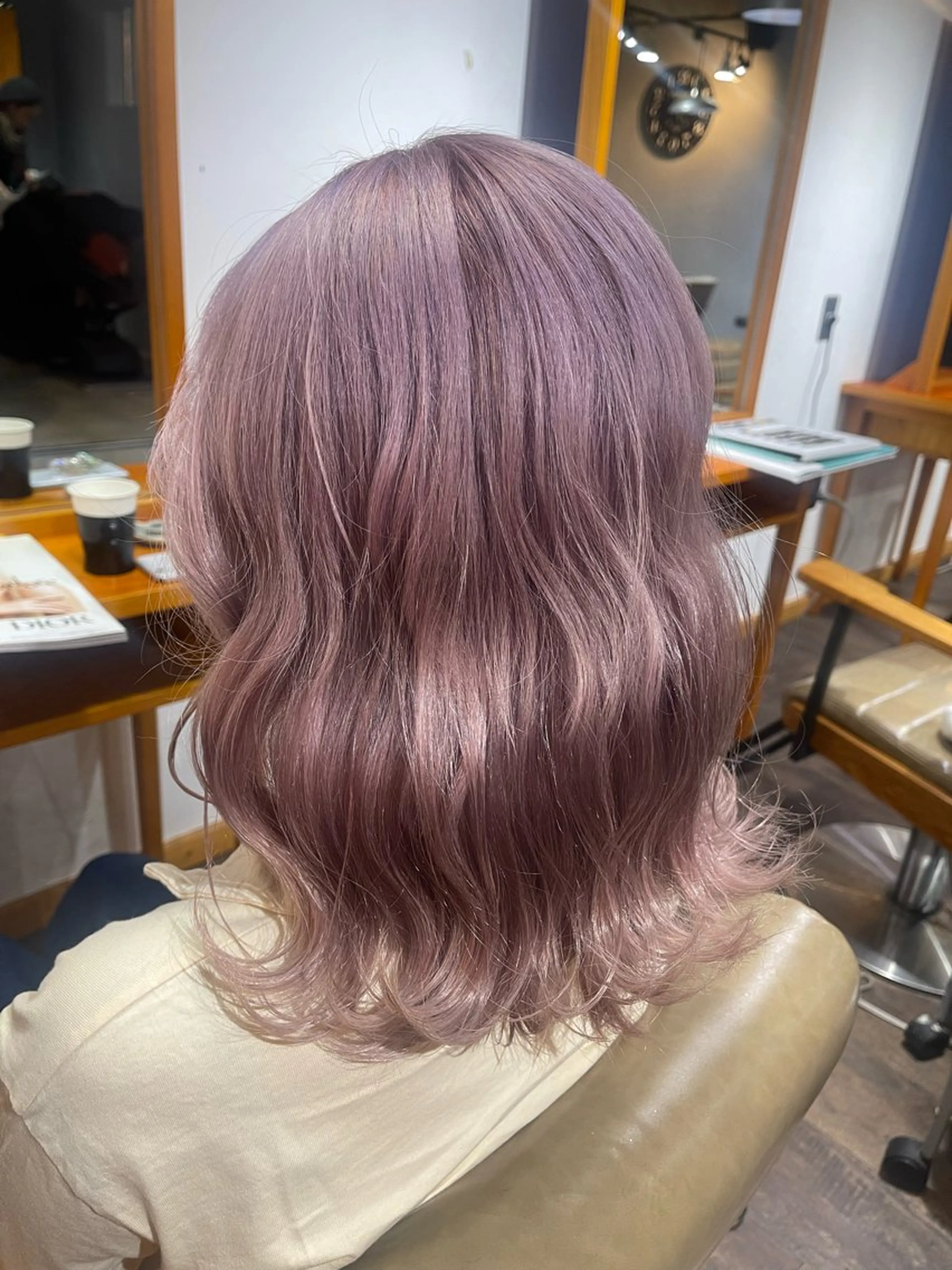 セミロング カラー 岩谷/ブリーチ 🪽透明感カラーのヘアスタイル