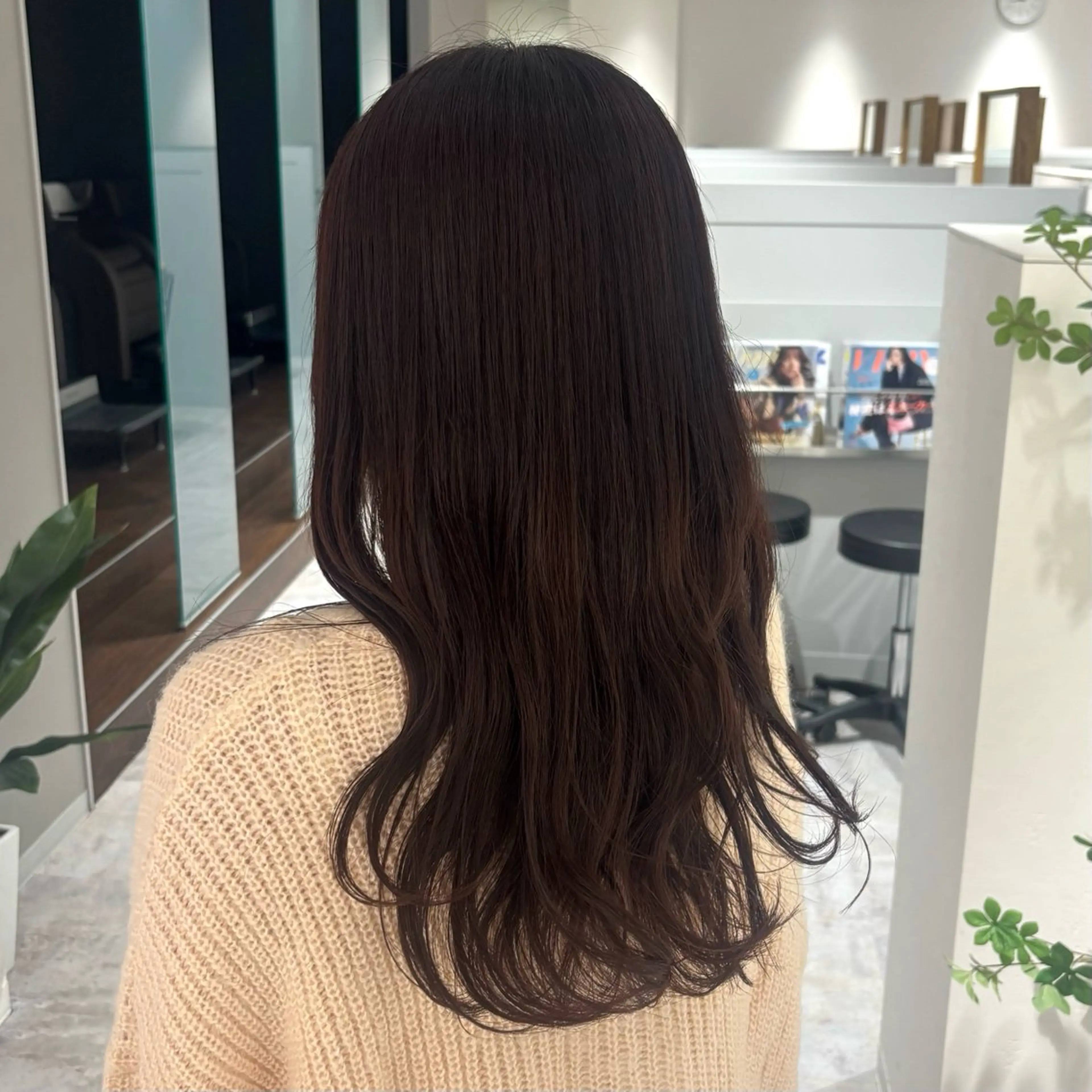 ロング カラー ブラウンカラー ピンクカラー ピンクブラウン カット ヘアカラー bellus所属・田名部 愛乙のヘアスタイル