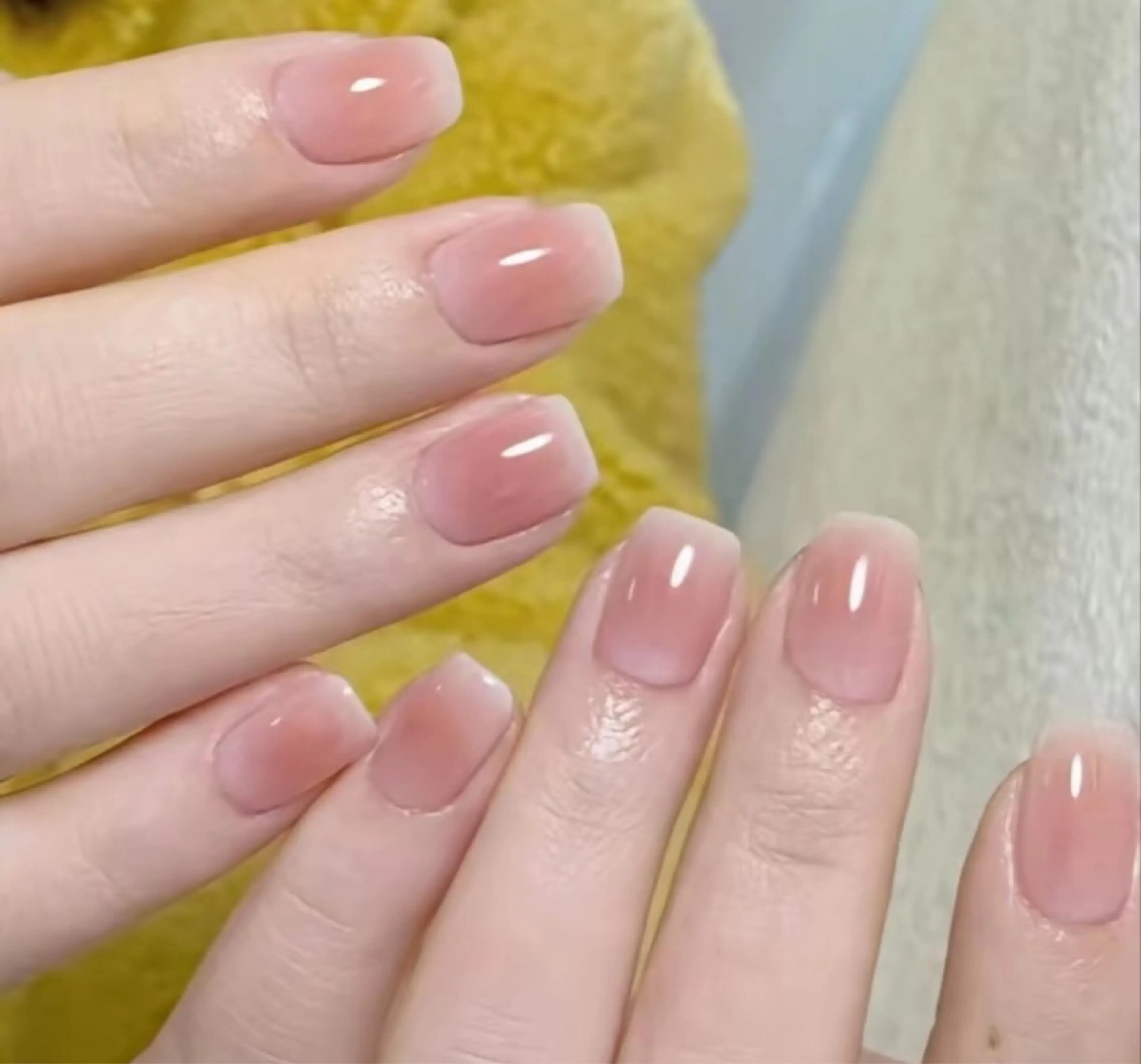 ネイル 成人式 フレンチネイル ジェルネイル 韓国ネイル マグネットネイル ハンドネイル ハンドケア Sun Nail 池袋のエステ・リラクイメージ