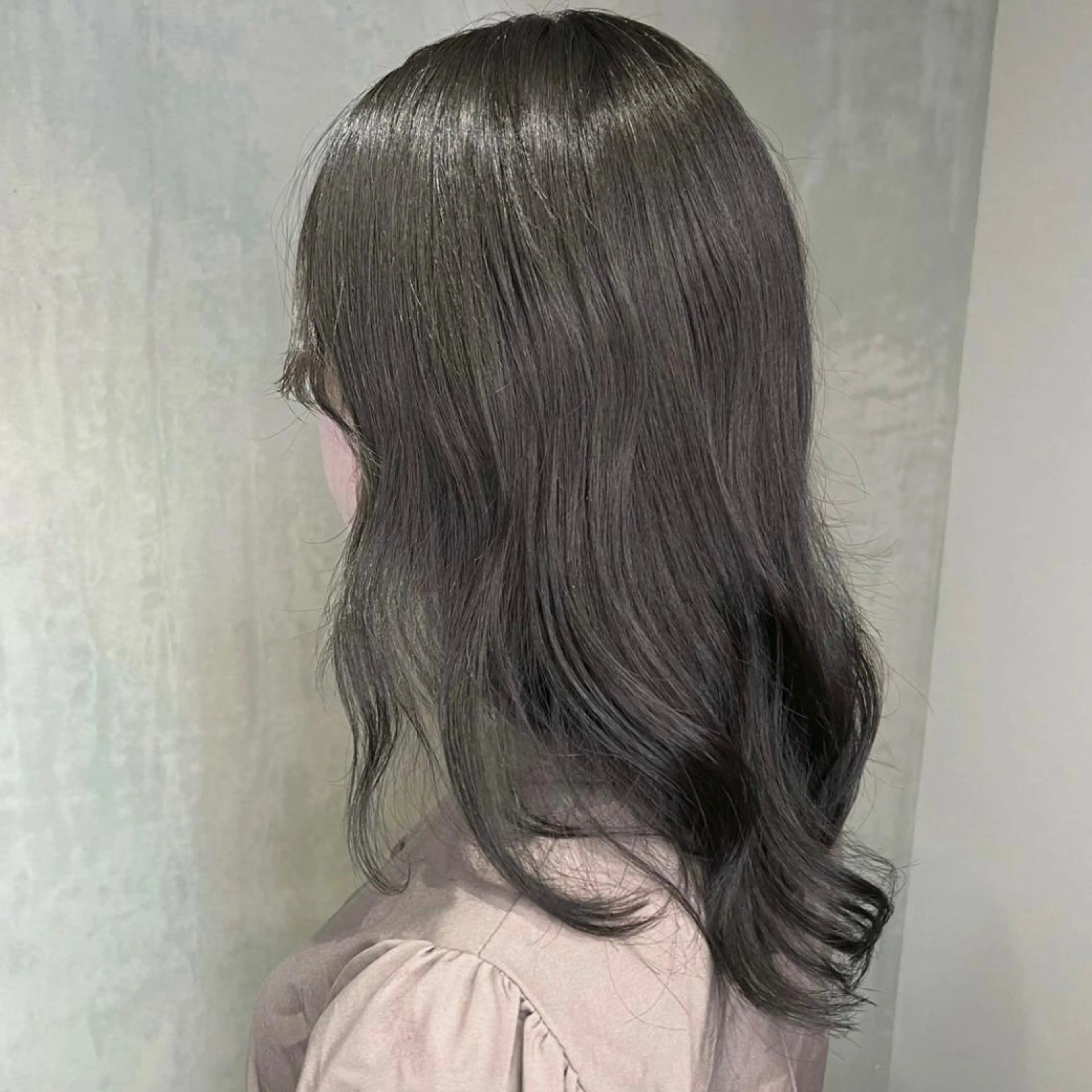 ロング カラー ヘアアレンジ ‎🤍透明感カラー︎ ‎🤍YUURI🤍のヘアスタイル