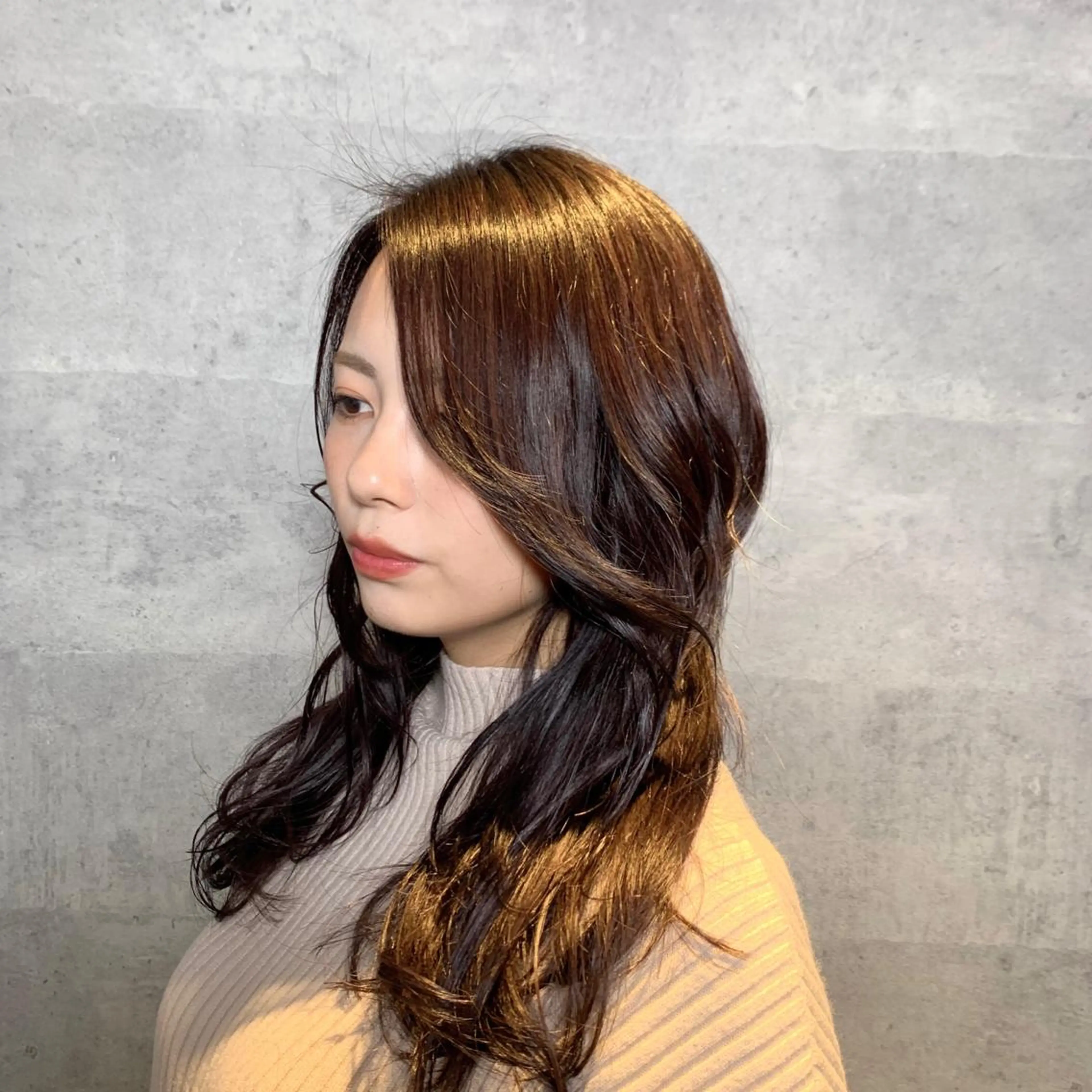 セミロング 韓国風ヘア レイヤーカット Tiam所属・藤原 健人のヘアスタイル