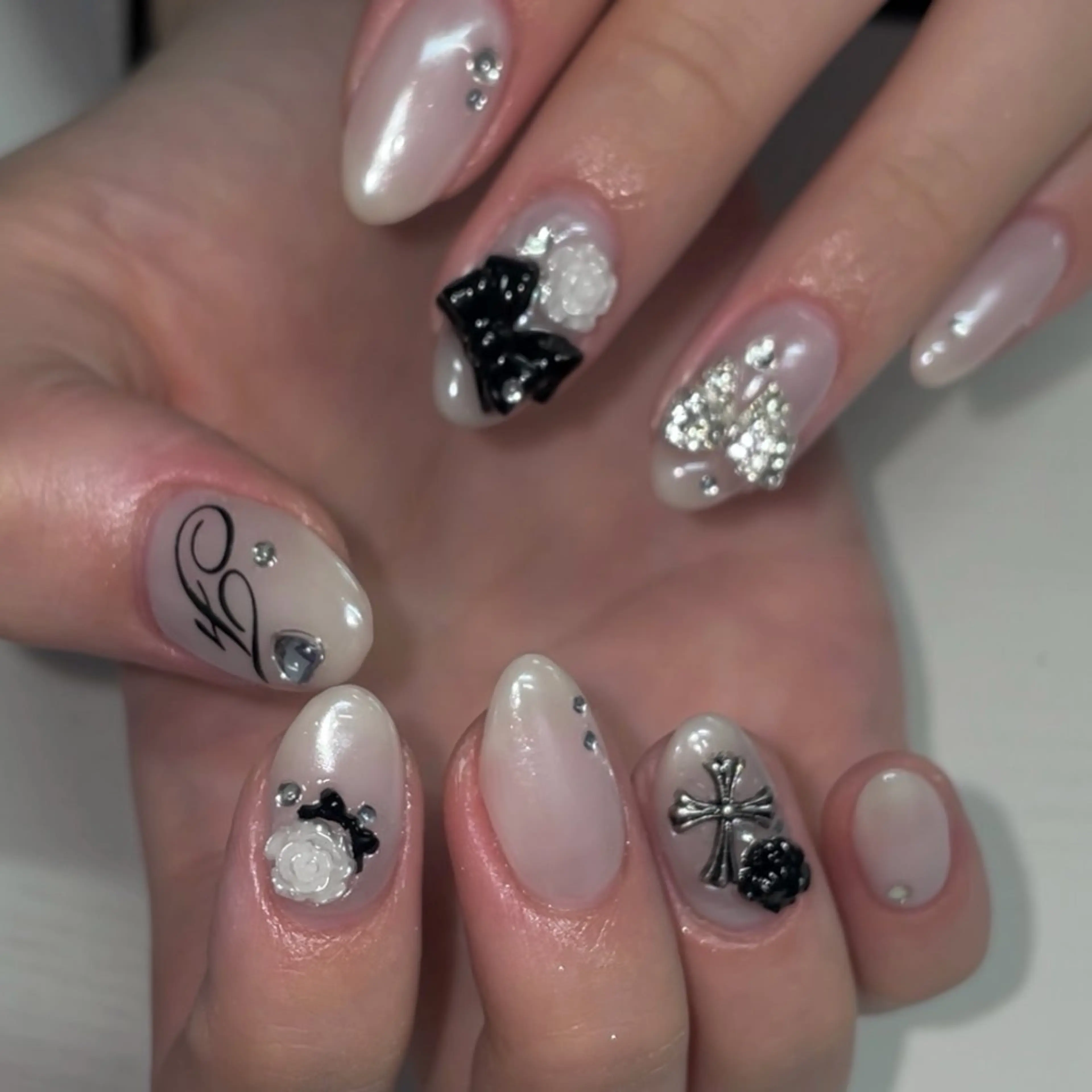 ネイル ミラーネイル ハンドネイル mavie✧ ネイルモデル様募集中のネイルデザイン