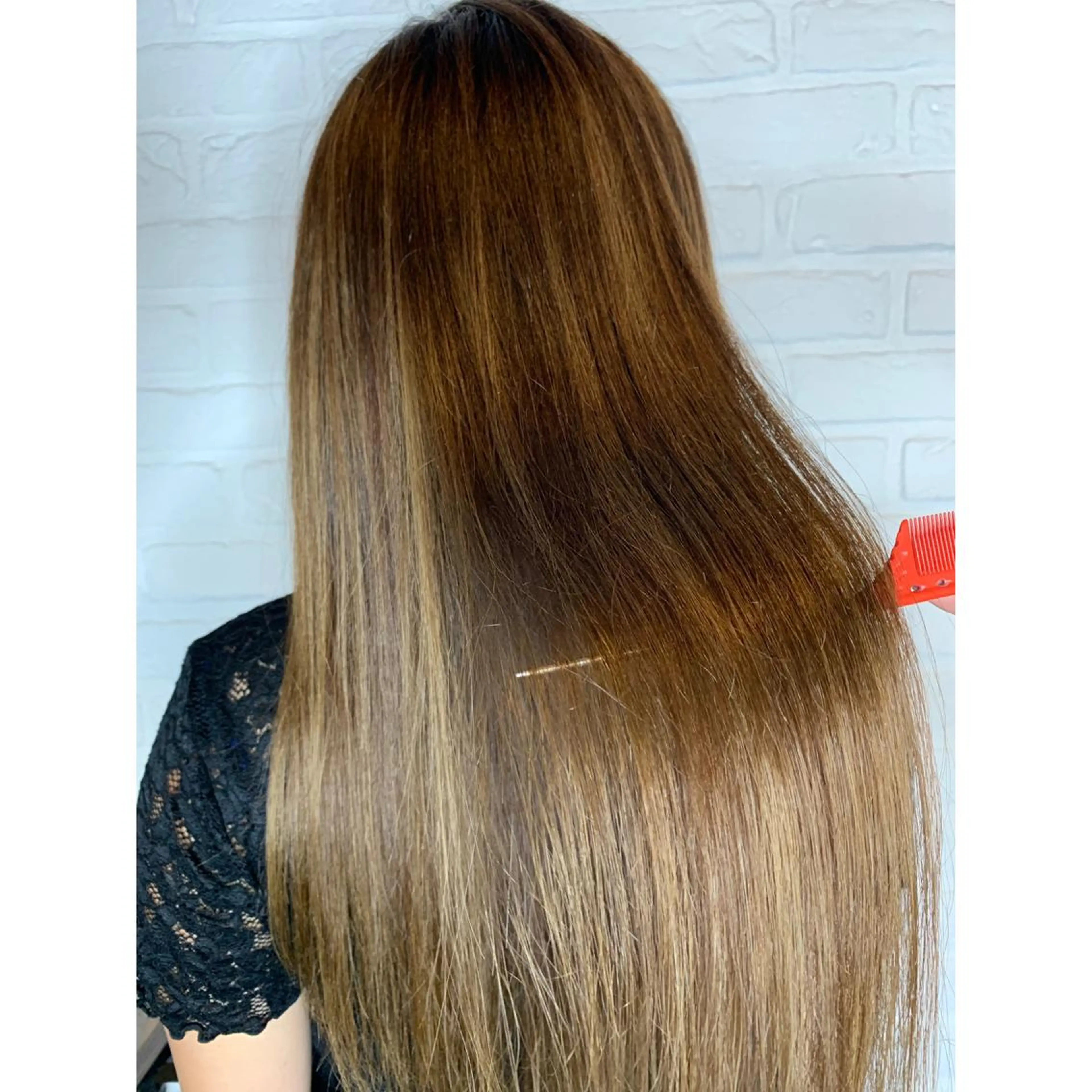 ロング 髪質改善 艶髪・酸性ストレート フリツのヘアスタイル