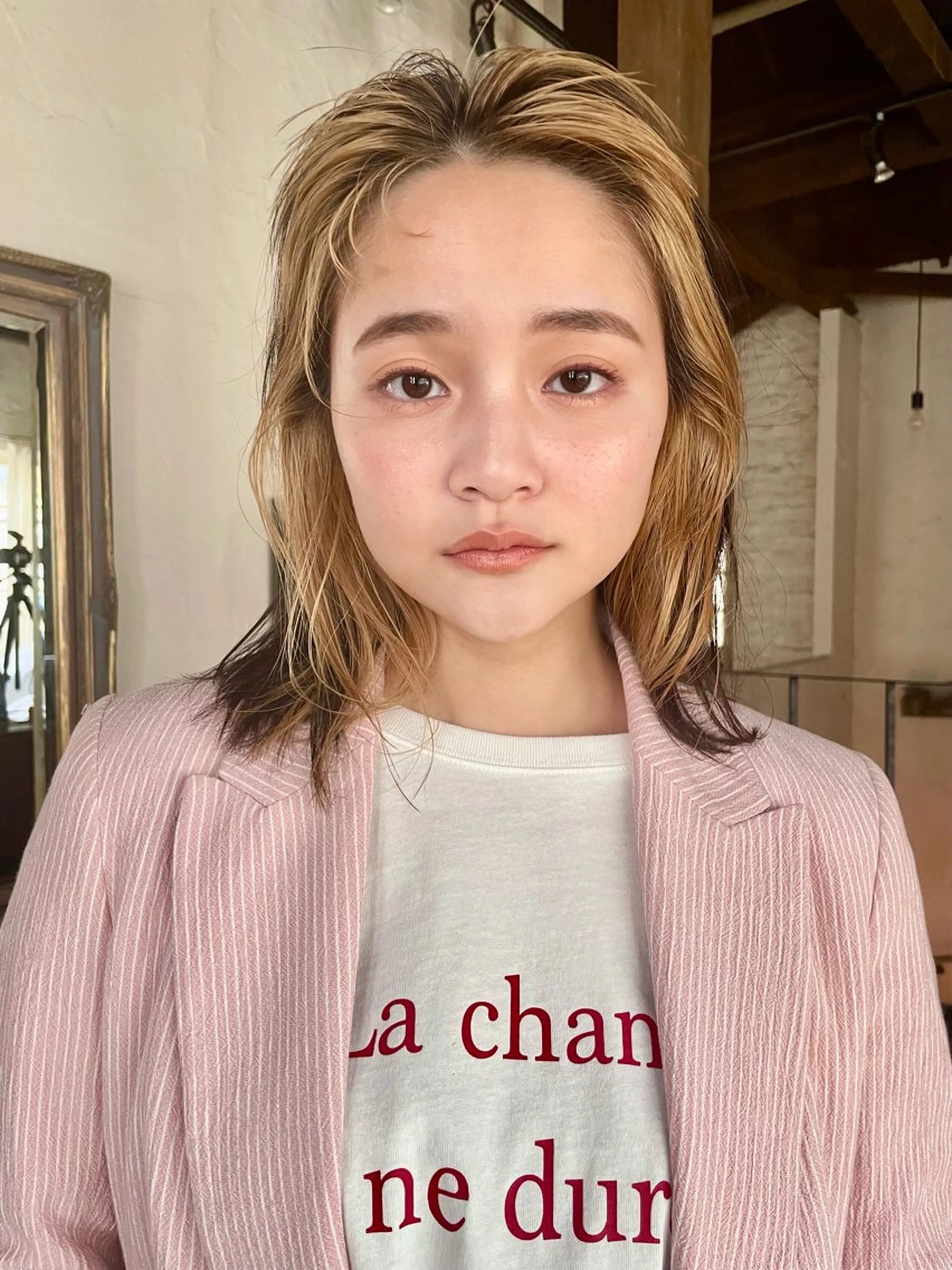 ミディアム カラー ブリーチ インナーカラー メンズ/パーマ /レディース髪質改善のヘアスタイル