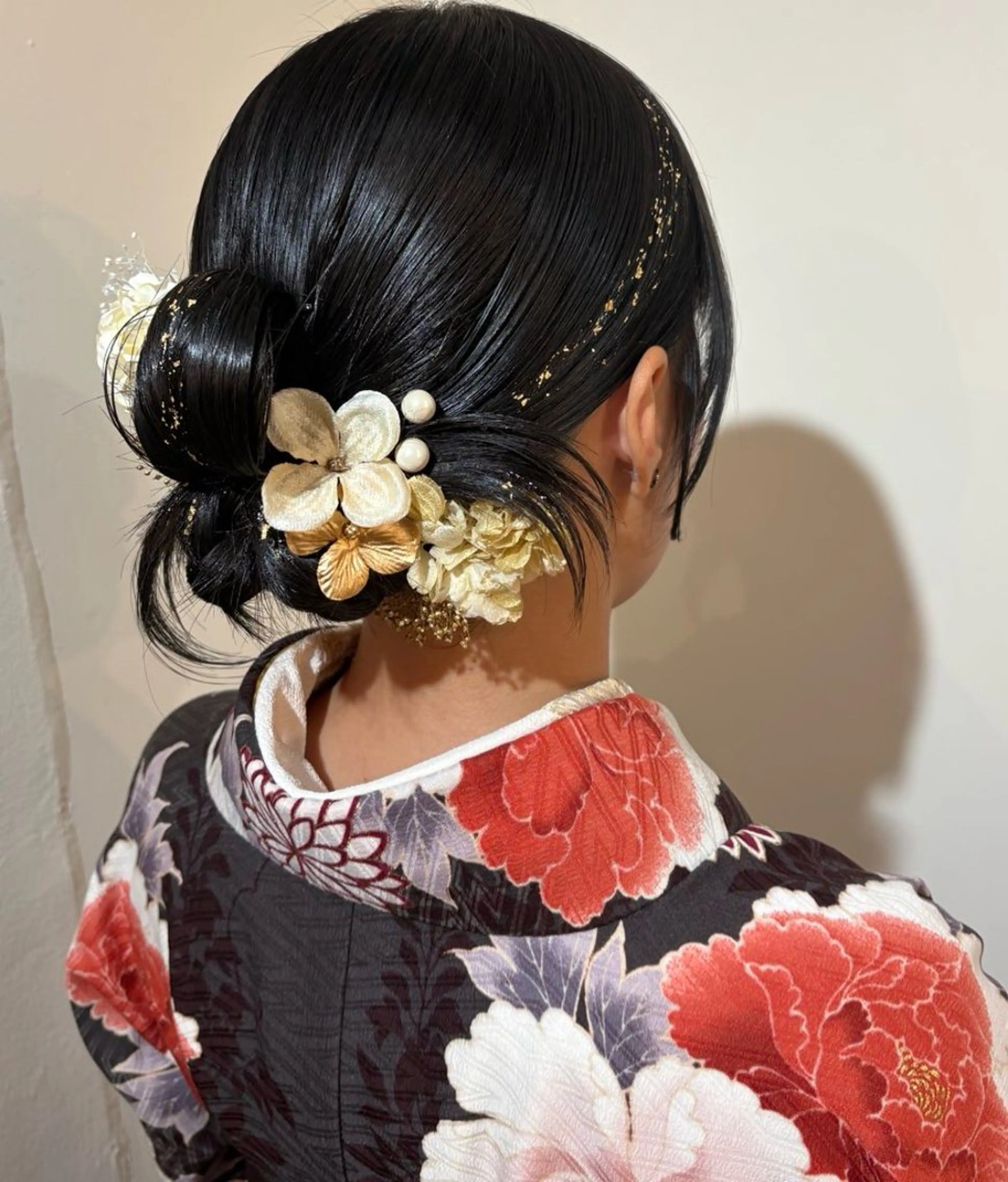 ミディアム 卒業式のヘアスタイル 着付け COLO✨️ 白川綺香のヘアスタイル