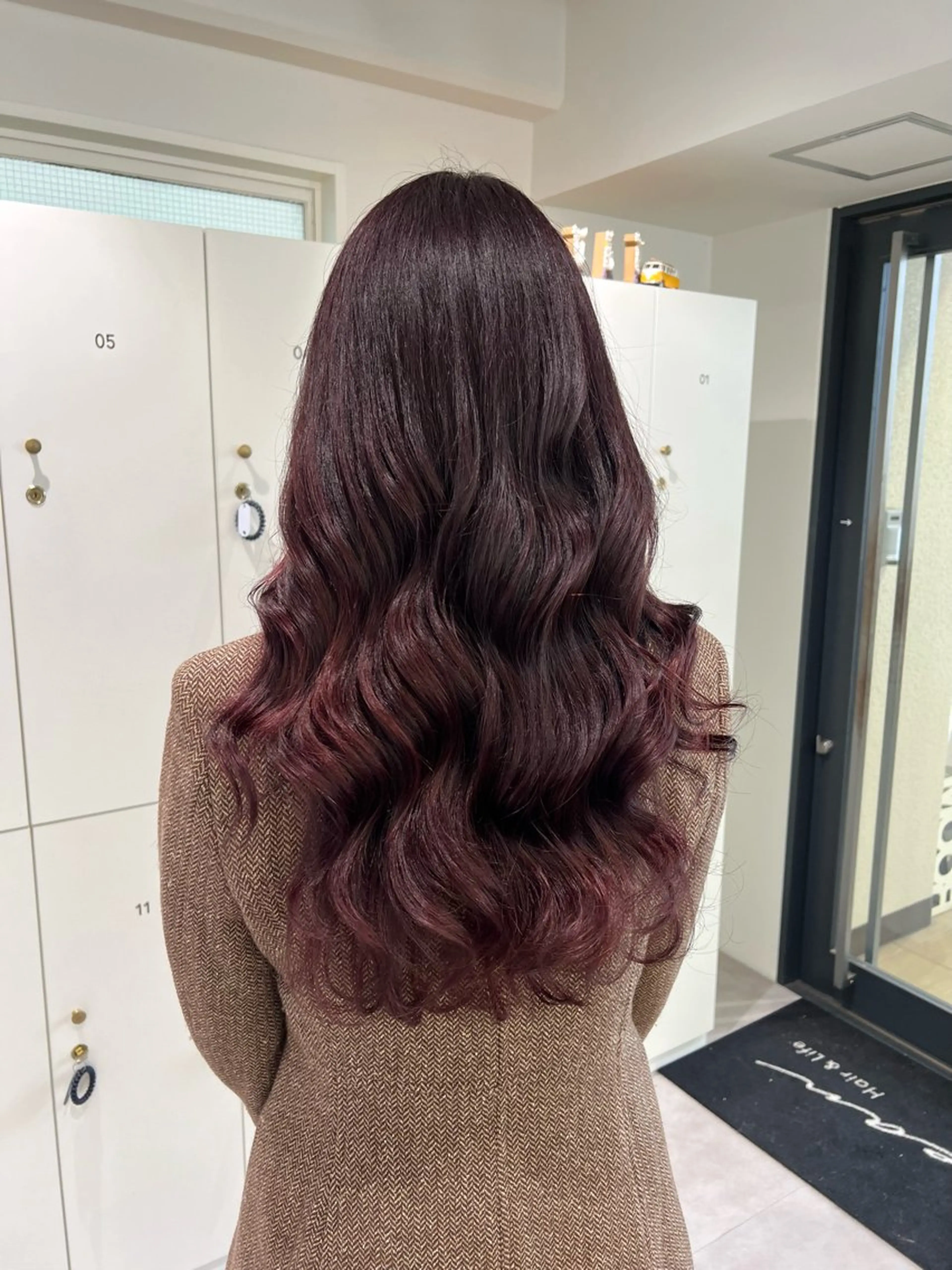 ロング カラー ブリーチ ボルドーカラー グラデーションカラー ヘアカラー トリートメント 艶ベージュ/オリーブ カラー🫒airiのヘアスタイル