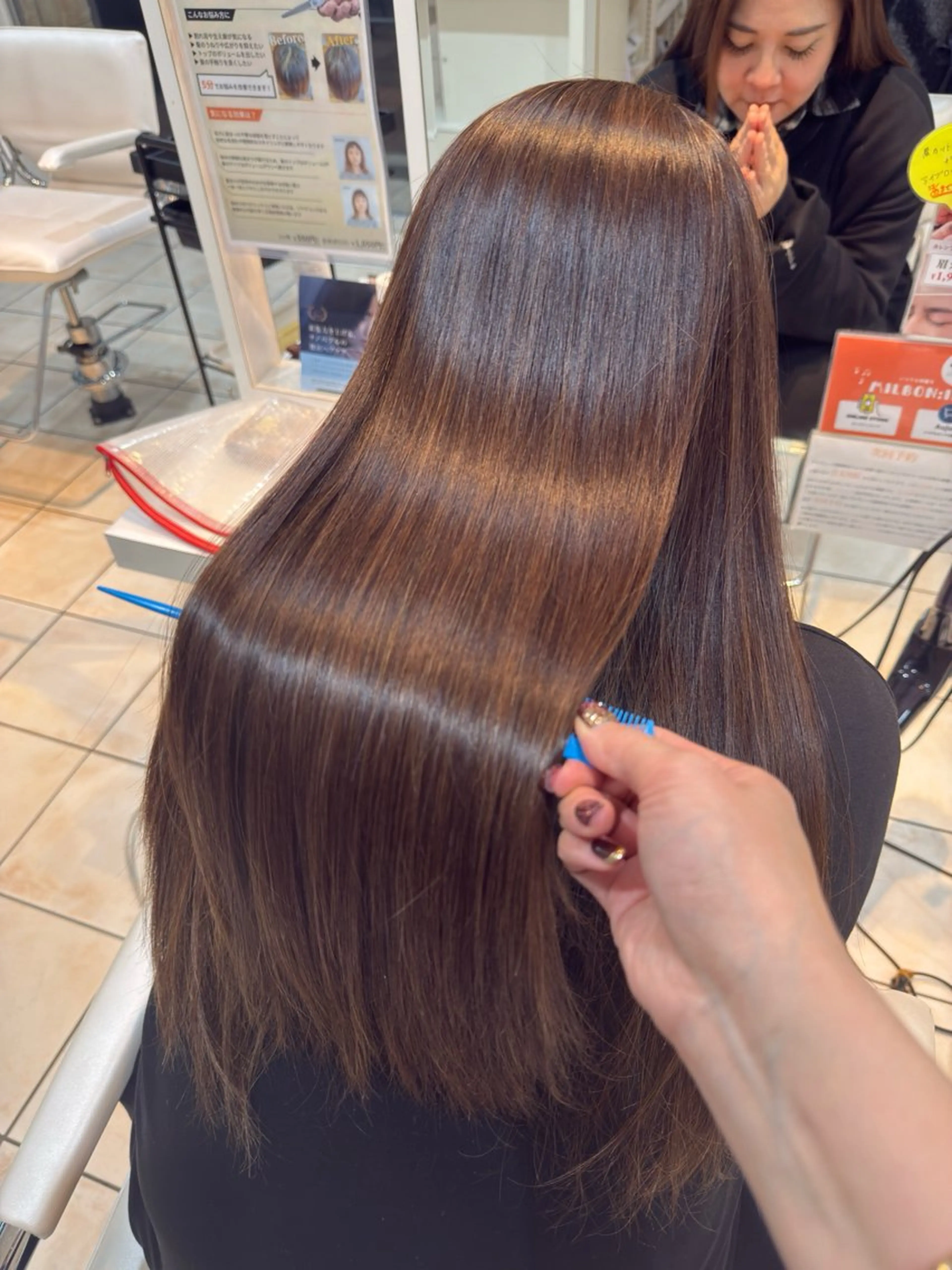 ロング カラー カット ヘアカラー トリートメント 【髪質改善特化】 艶髪/透明感カラーのヘアスタイル