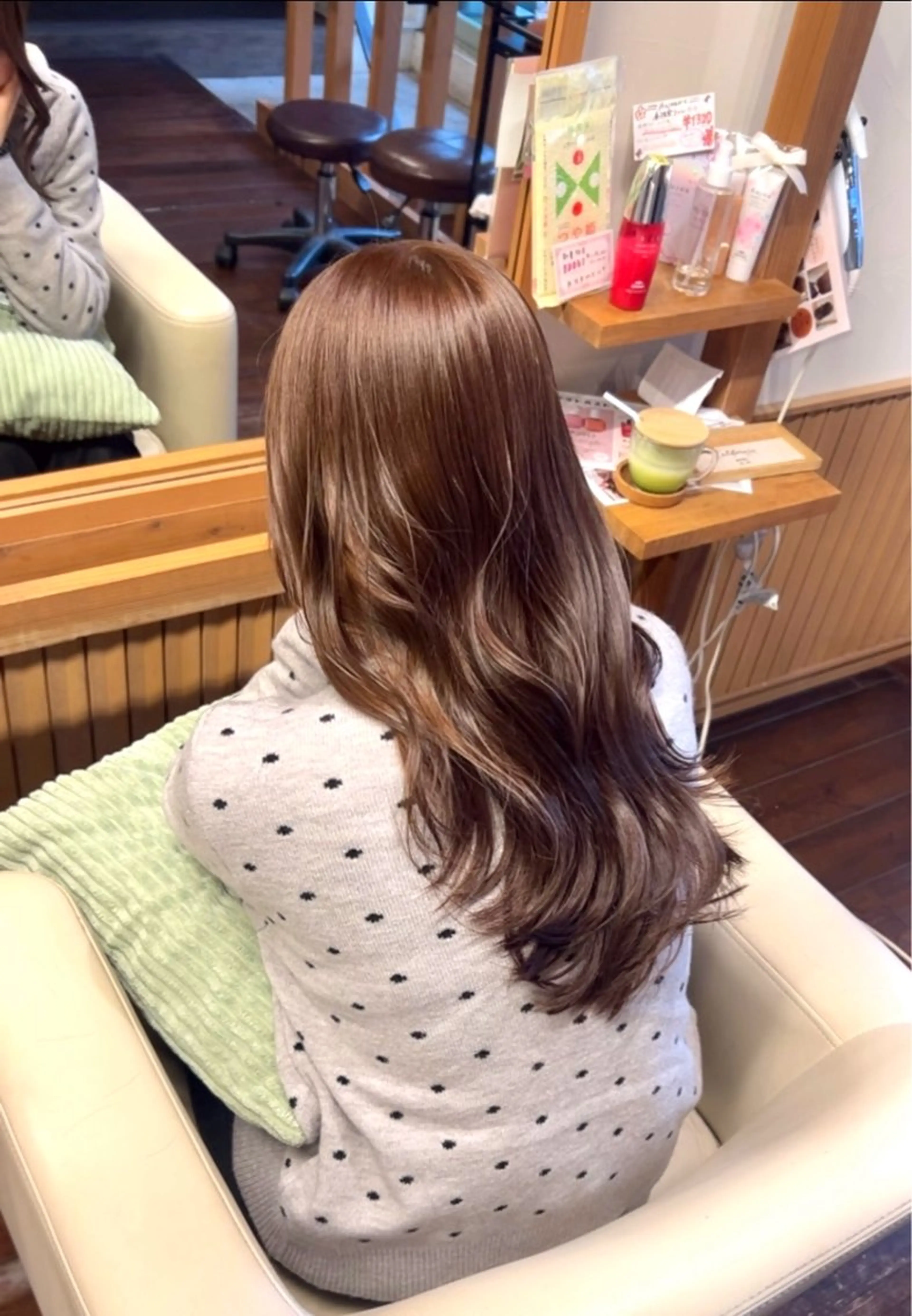 【新生活応援！】カット+ブリーチなしWカラー+髪質改善トリートメントの写真