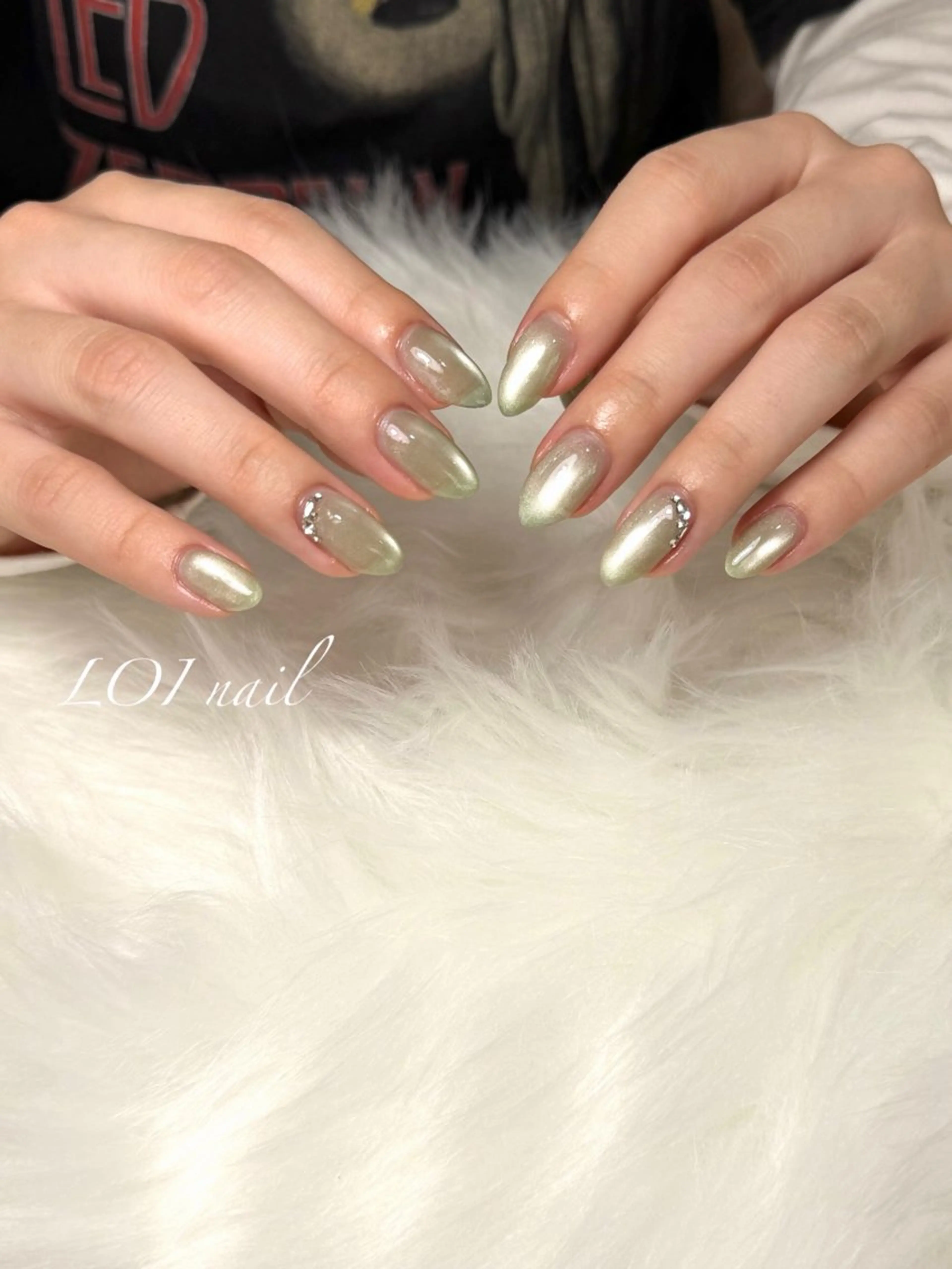 ネイル マグネットネイル ハンドネイル LOI nail 初生店otohaのネイルデザイン