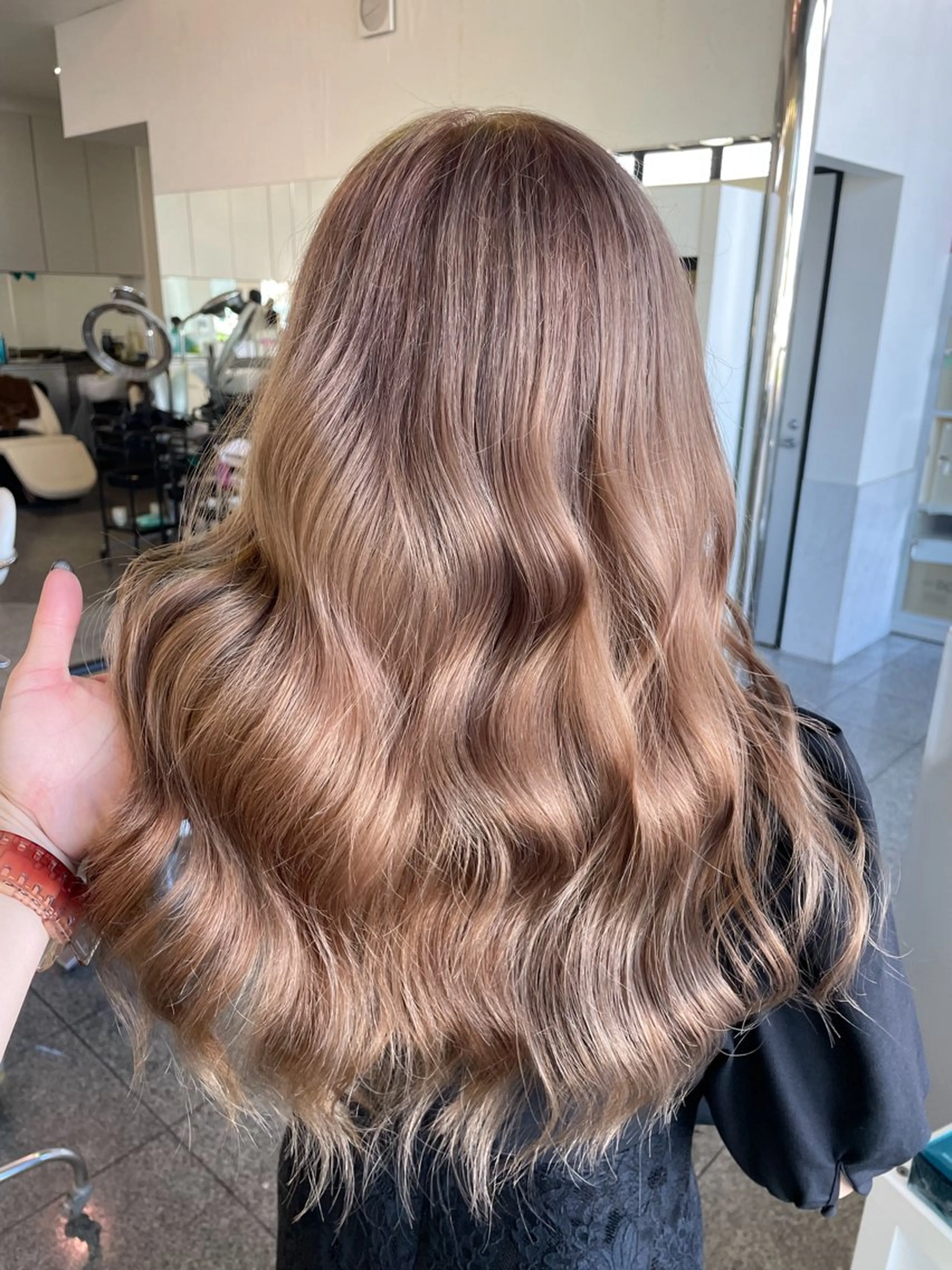 セミロング カラー ベージュカラー ブリーチ ヘアカラー トリートメント ハイトーン/ブリーチ 🤍足立里湖のヘアスタイル