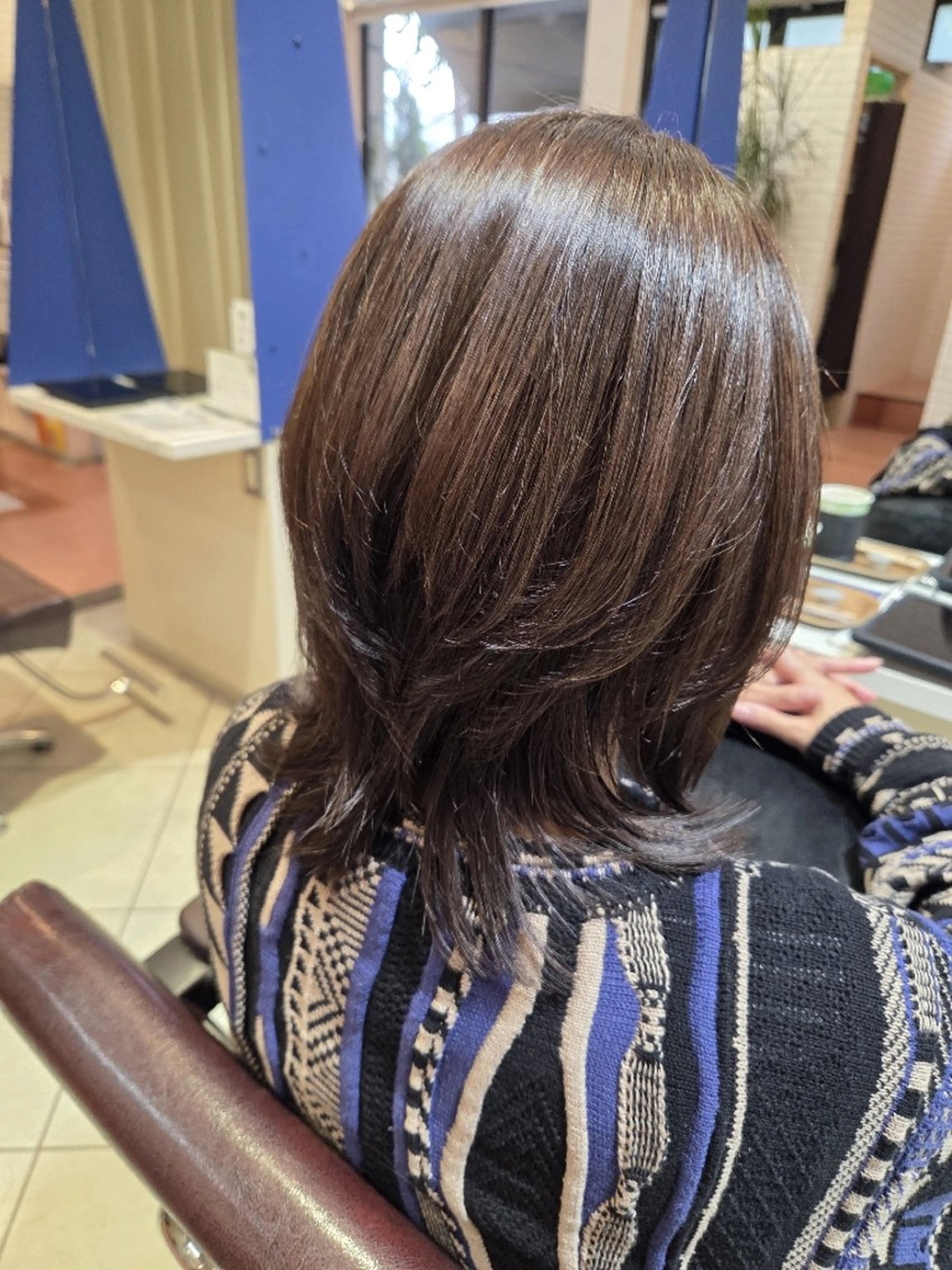 ミディアム カット 縮毛矯正 トリートメント 武鹿野 光江のヘアスタイル