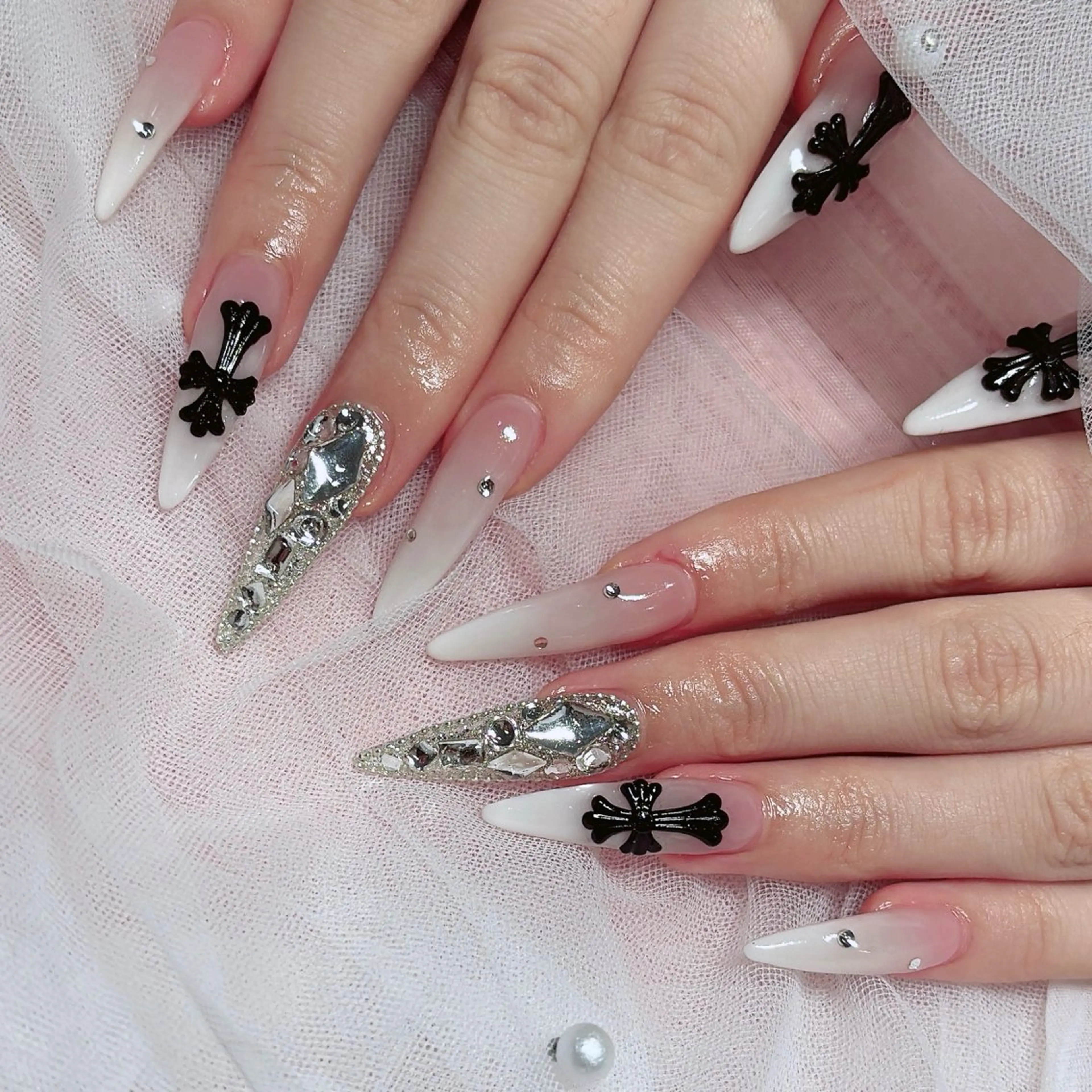 ネイル アートネイル ネイルチップ ハンドネイル RiLion💗 Risa🦋💜のネイルデザイン