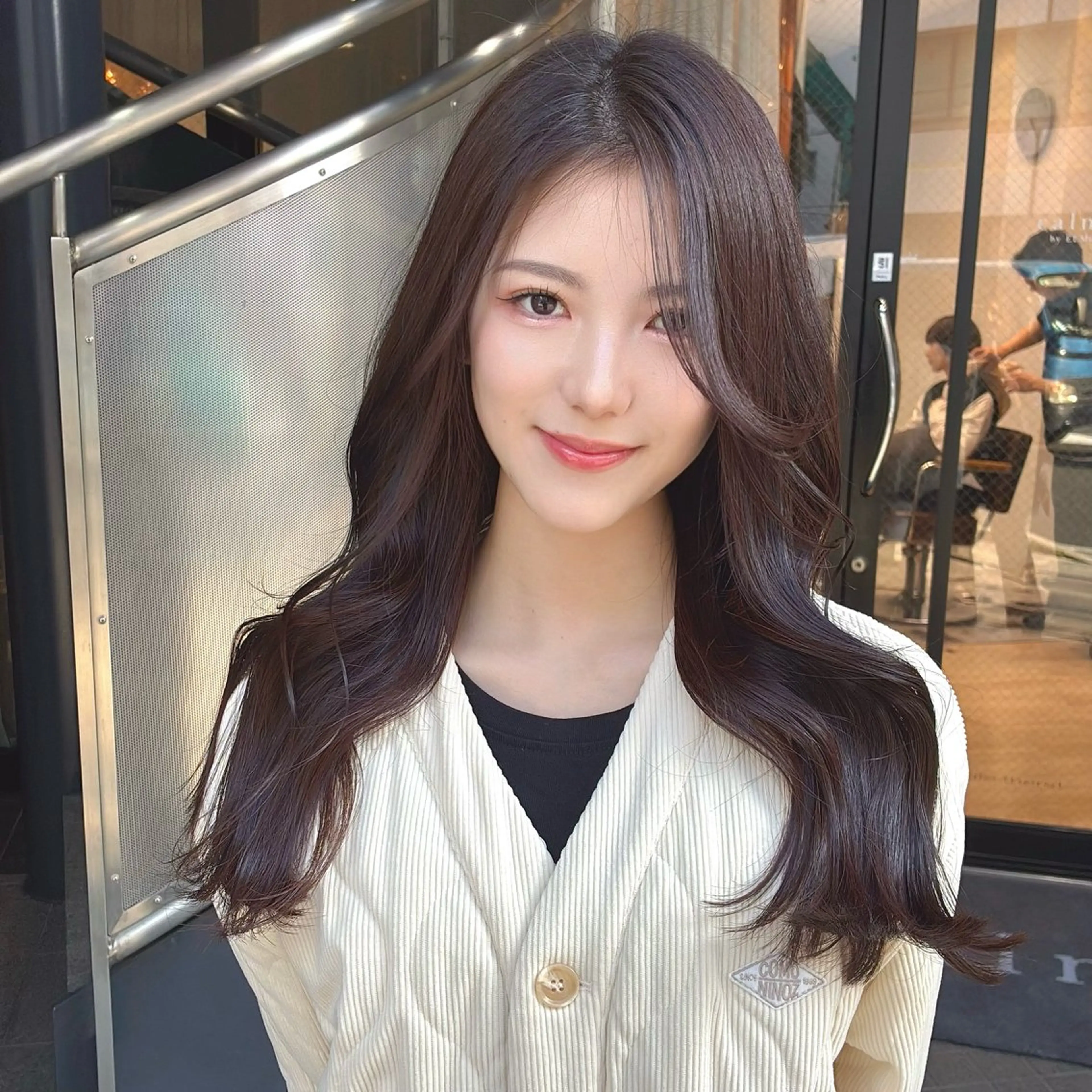 ロング ロング カット ヘアカラー calna 古賀 菜摘のヘアスタイル