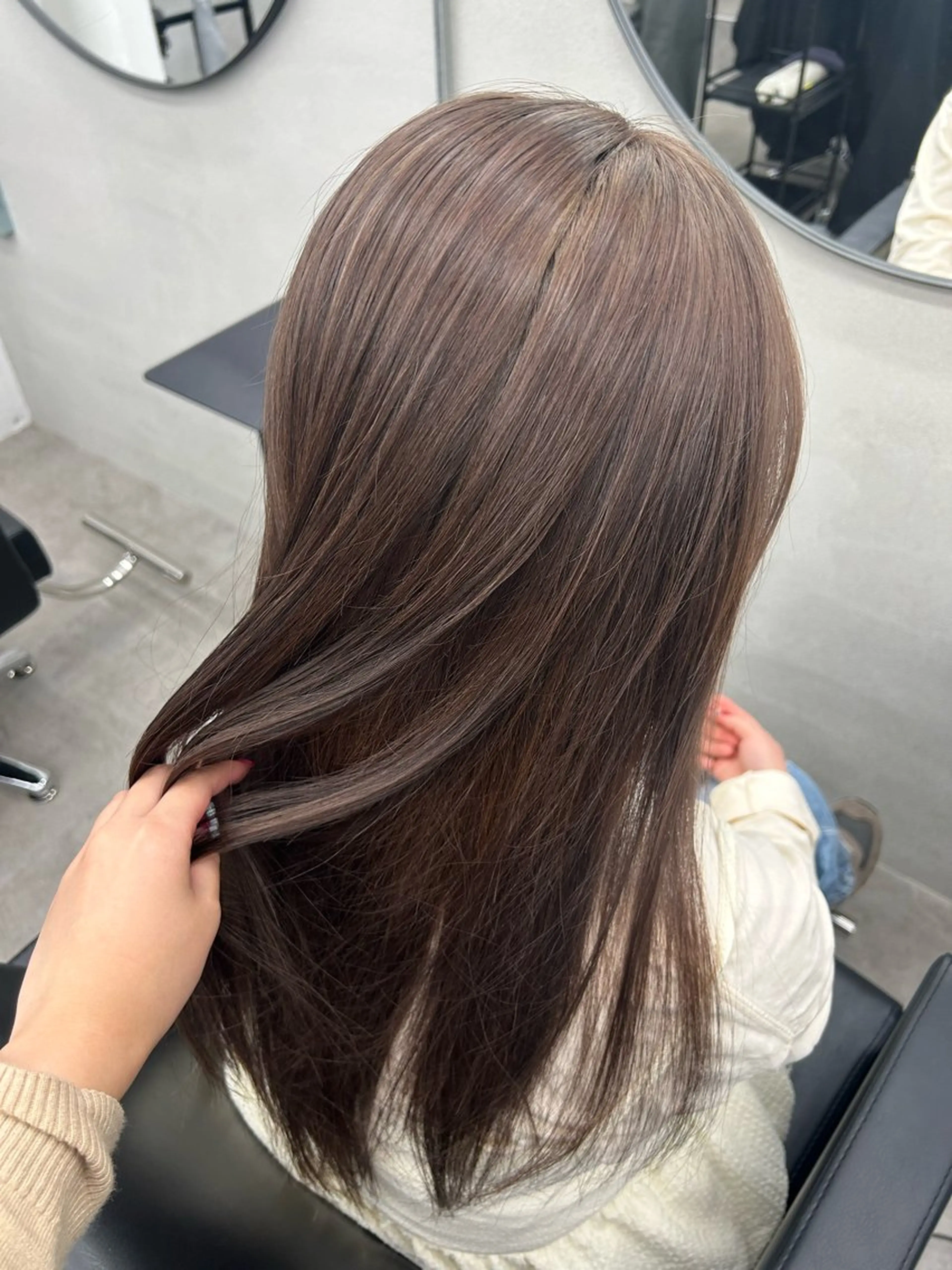 ロング 🐈‍⬛ブリーチ カラー特化🐈‍⬛彩のヘアスタイル