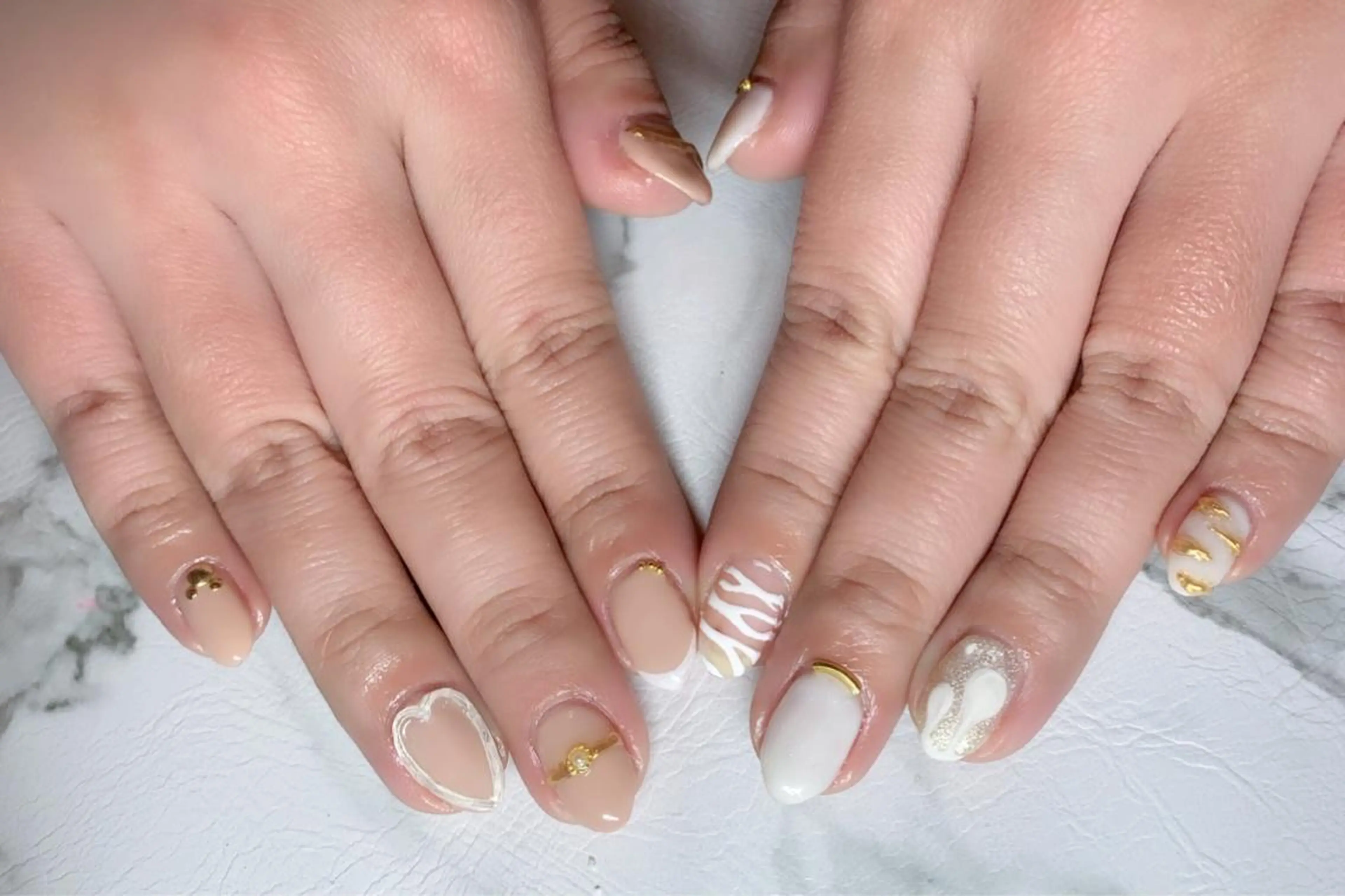 ネイル アニマル柄 アートネイル フレンチネイル ハート マットネイル ハンドネイル x.1.0.nail ♡Cのネイルデザイン
