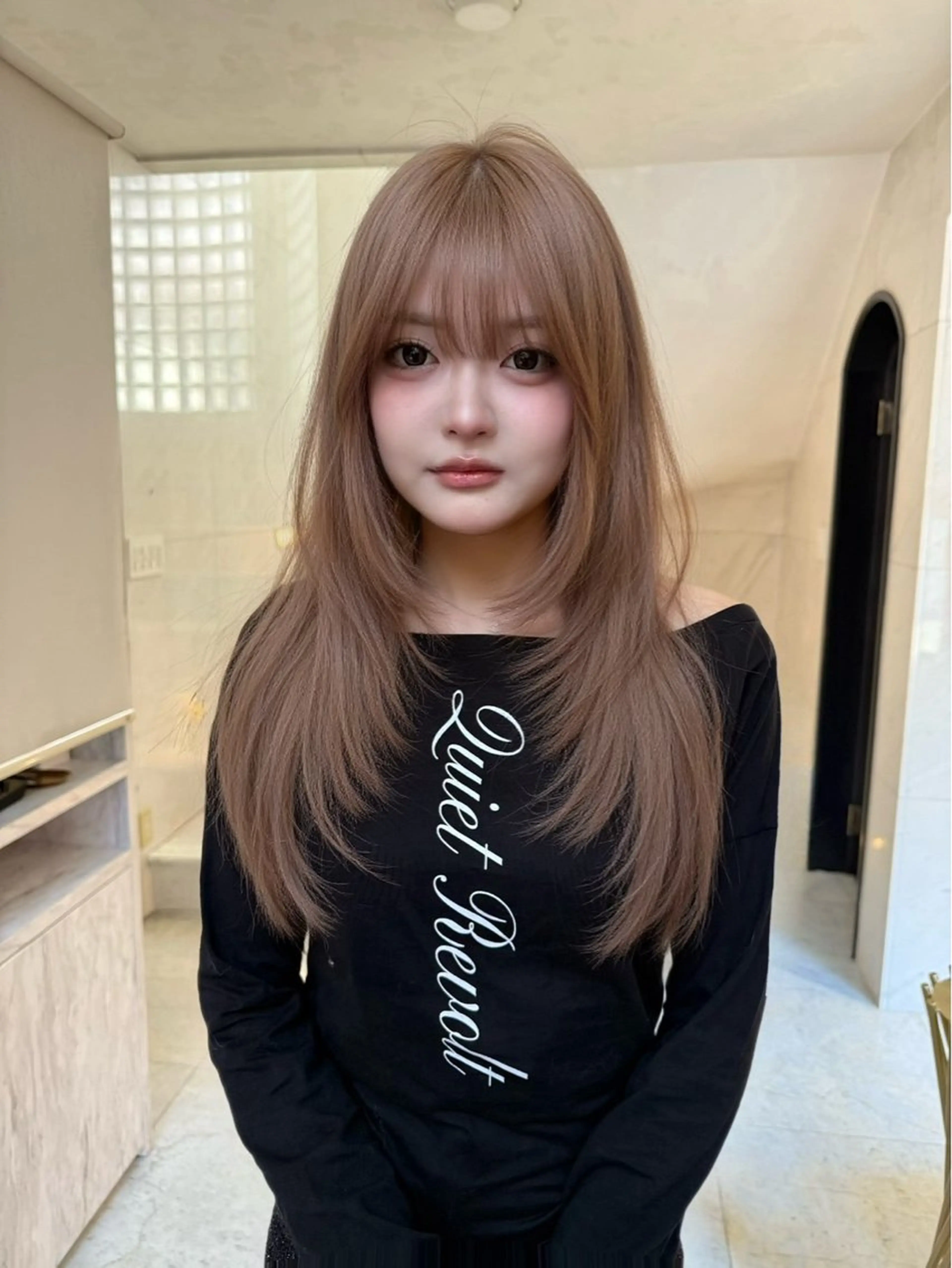 ロング 韓国風ヘア レイヤーカット ロング 似合わせカット 𝐇𝐈𝐍𝐀/ 韓国レイヤー🇰🇷のヘアスタイル