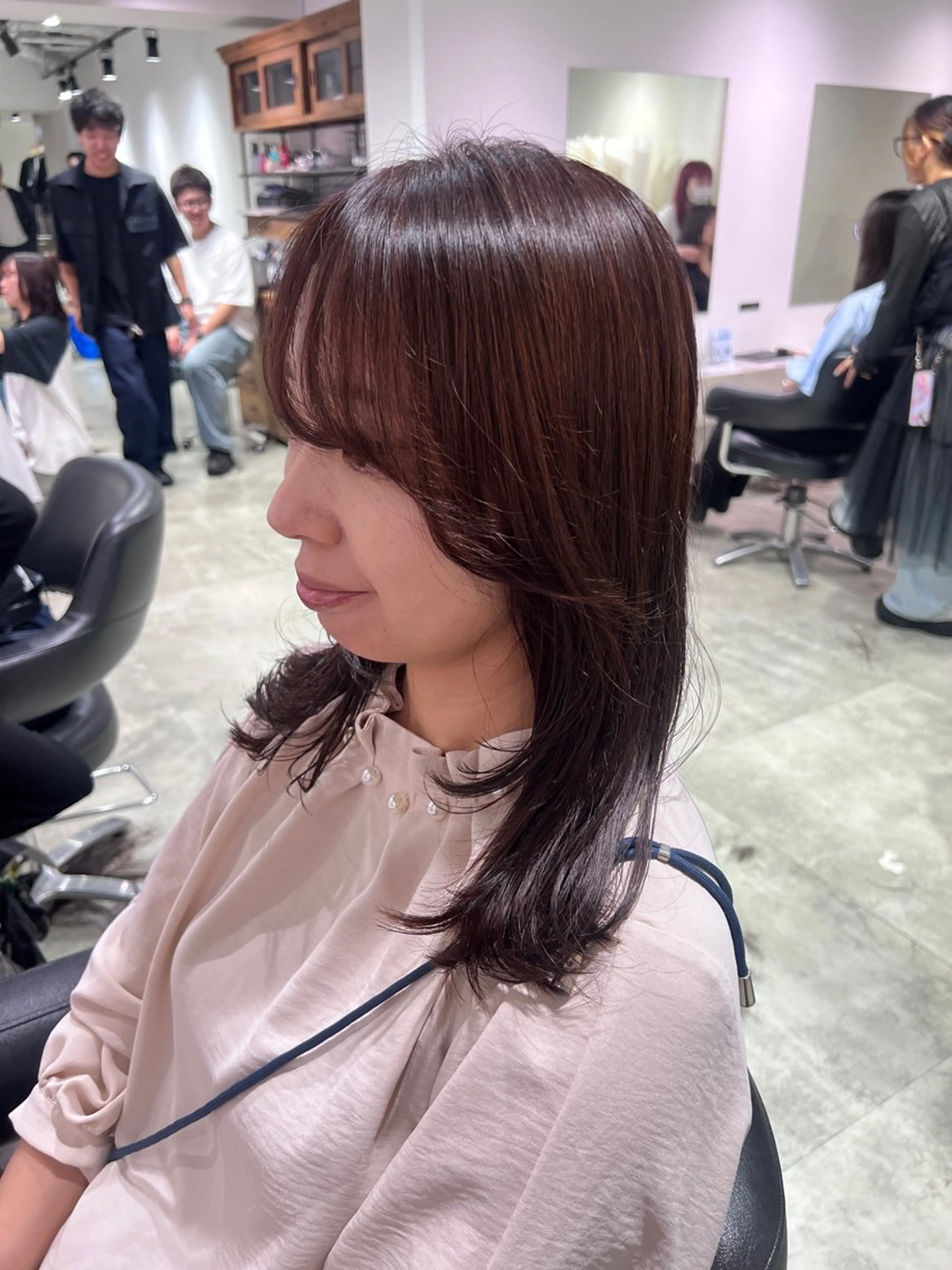 セミロング レイヤーカット 🫧三浦 未流/ ボブ/イヤリングのヘアスタイル