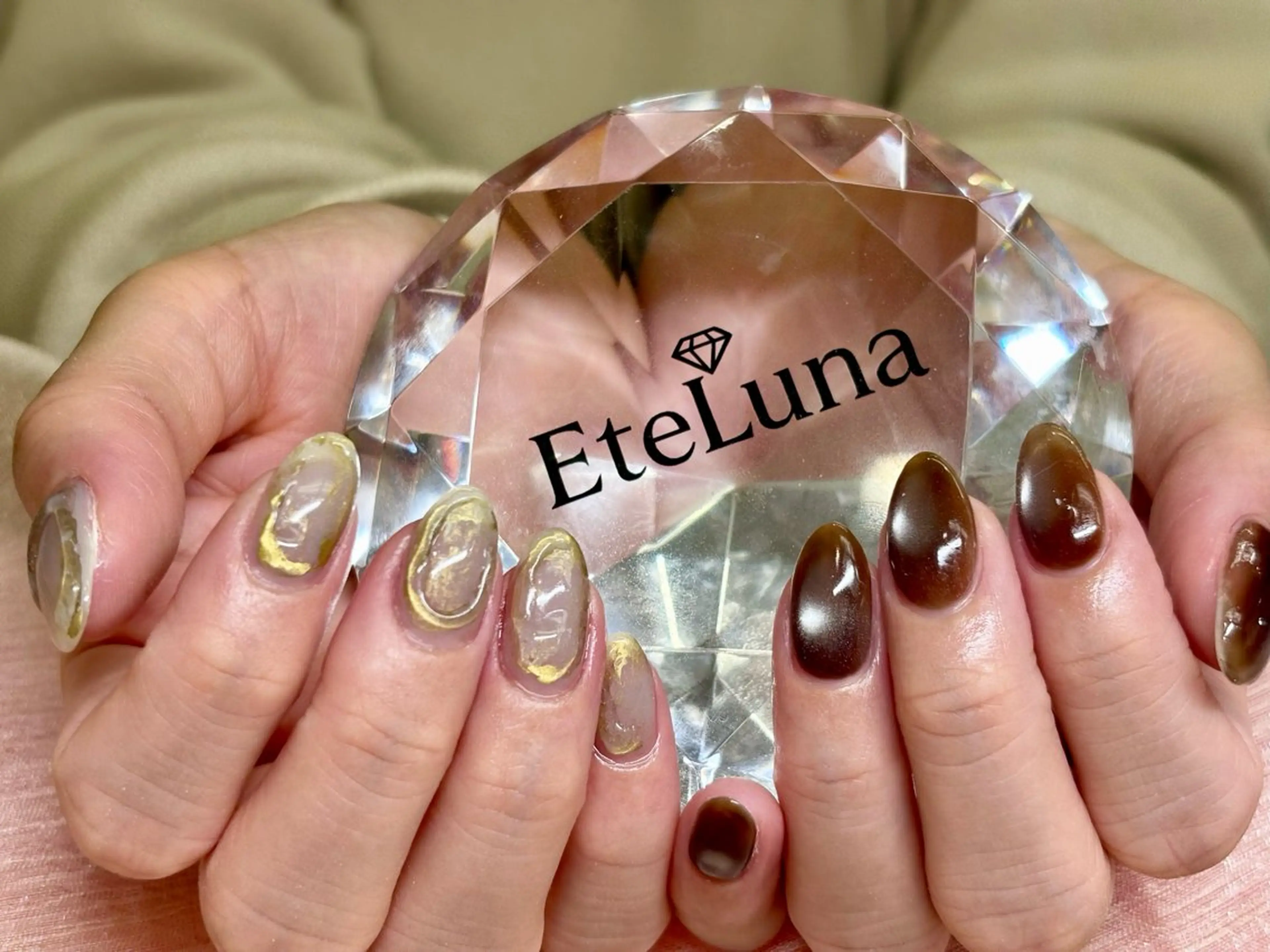 ネイル 持ち込み ニュアンスネイル ハンドネイル ハンドケア ETE LUNA NAILのネイルデザイン