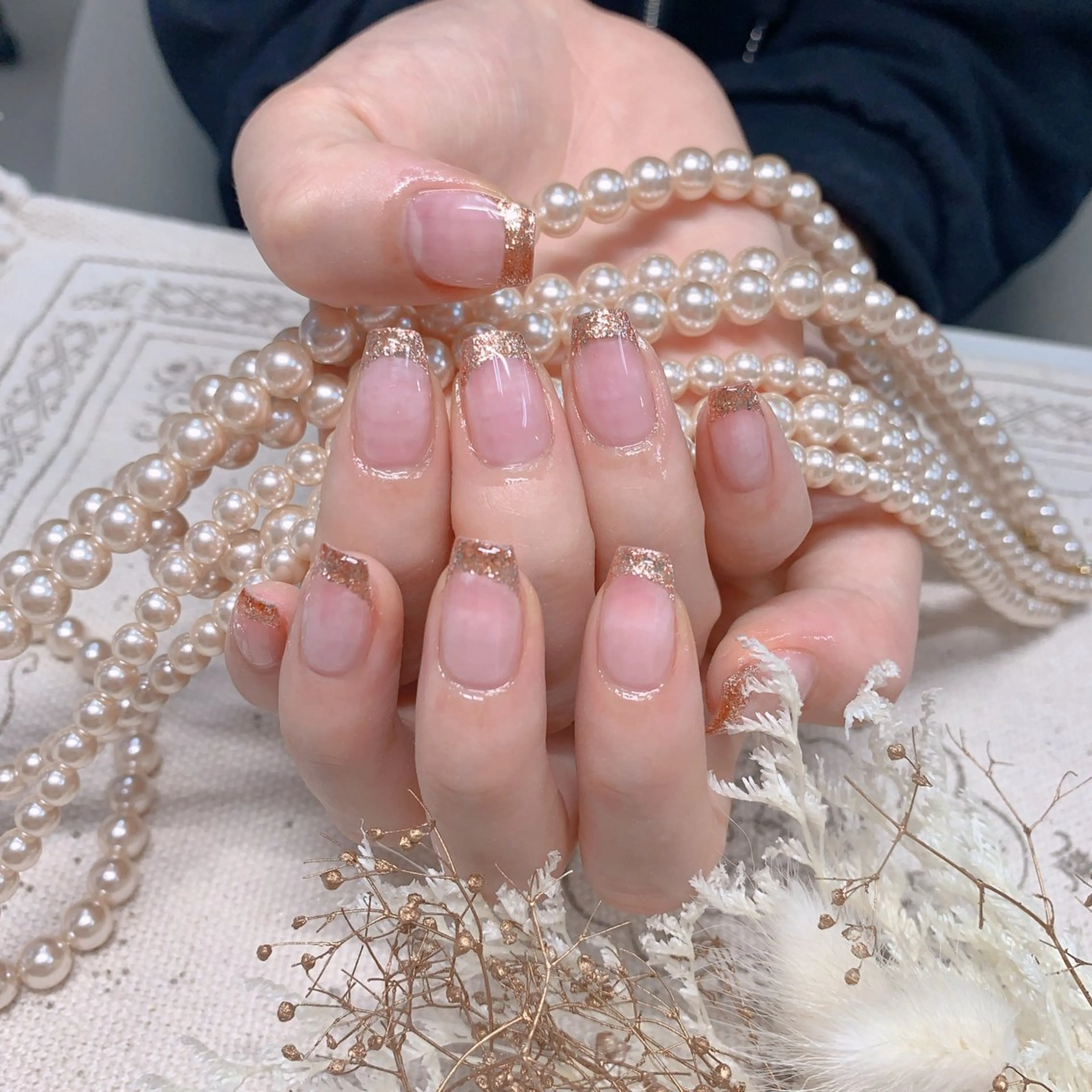 ネイル オーロラネイル 長さ出し フットネイル ジェルネイル キラキラネイル ハンドネイル インフィニティ ネイルサロンのネイルデザイン