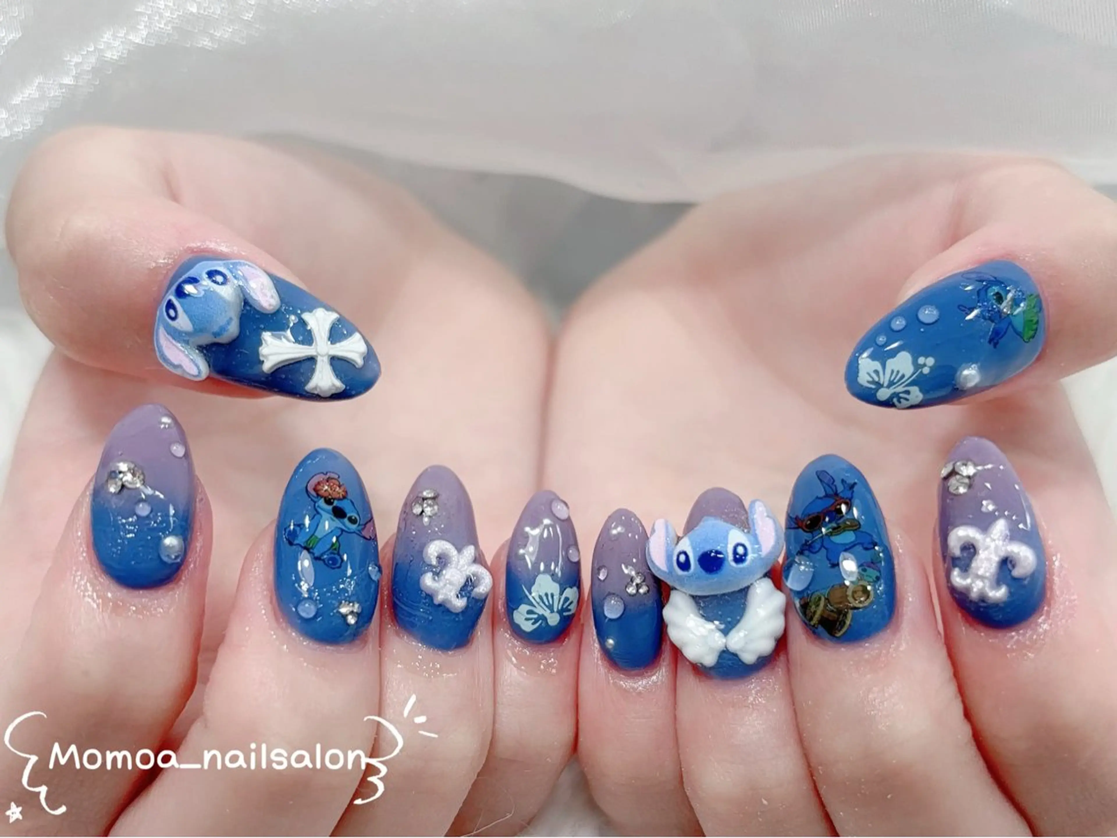 ネイル キラキラネイル 韓国ネイル スカルプネイル ハンドネイル MoMoA Nail ネイル長さ出し専門店のネイルデザイン